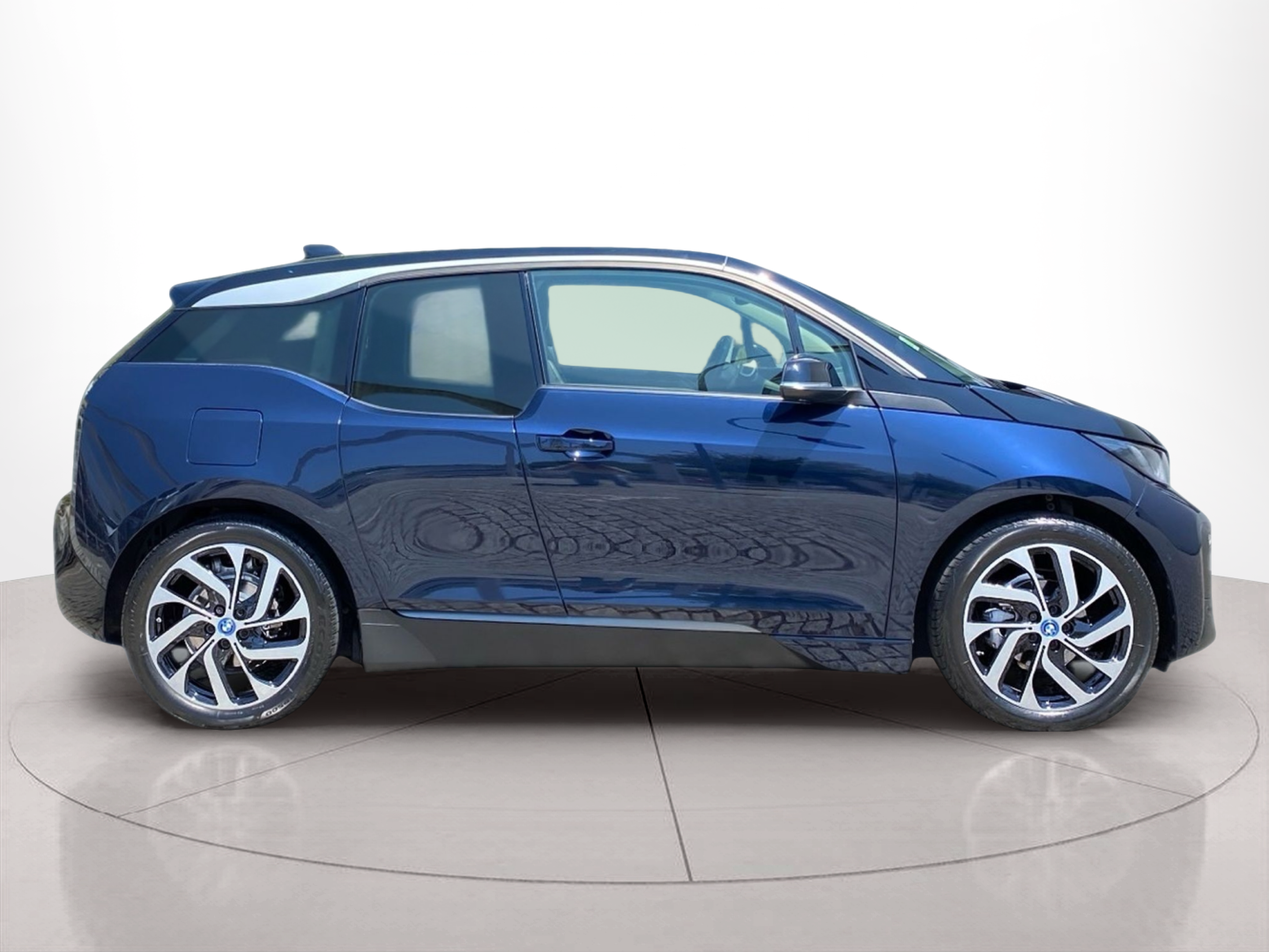 Fotos de BMW i3 i3 120Ah color Azul. Año 2019. 125KW(170CV). Elétrico. En concesionario Caetano Baviera Lisboa de Lisboa