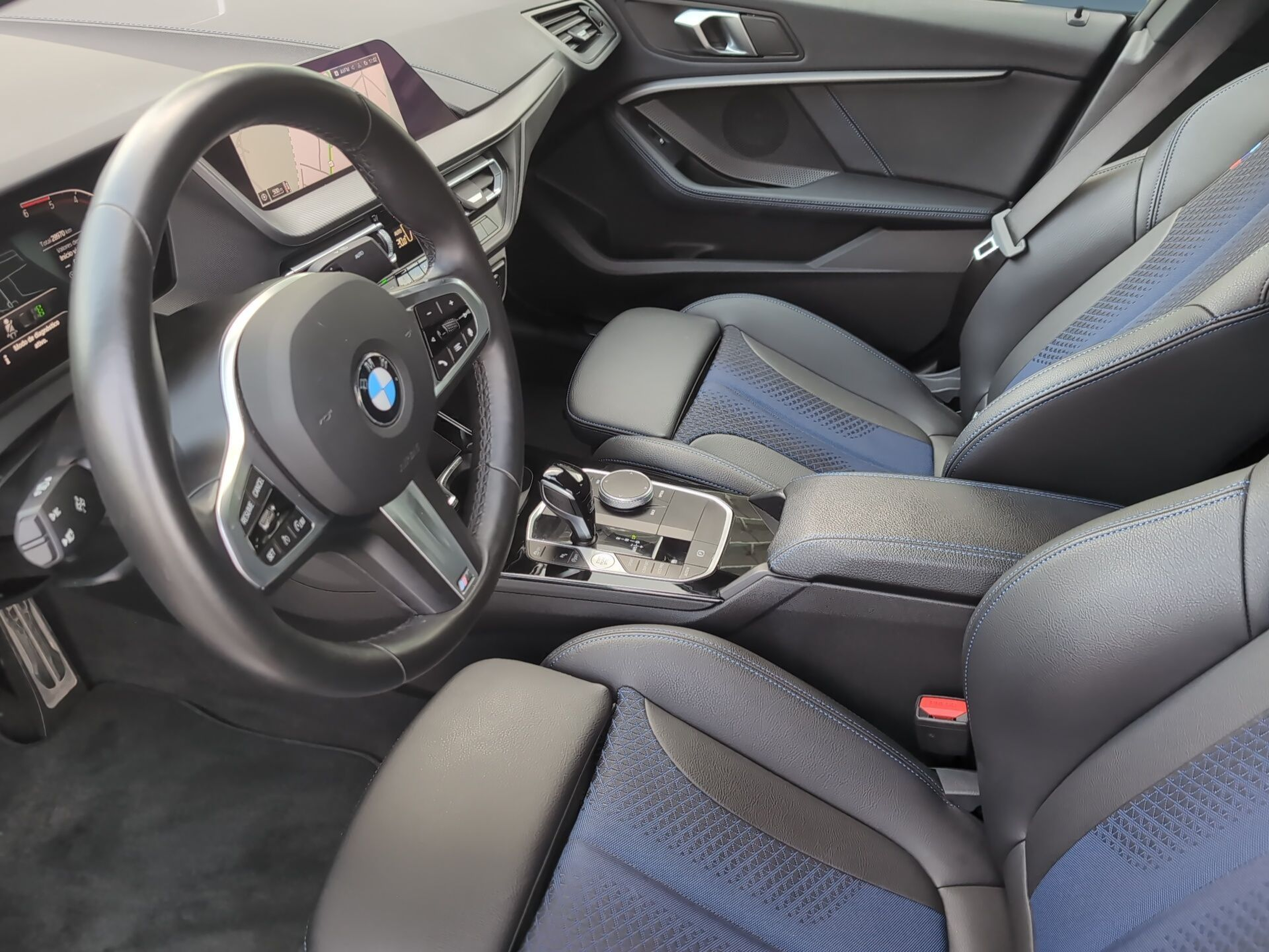 BMW Série 2 216d Gran Coupe color Negro. Año 2024. 85KW(116CV). Diesel. En concesionario Caetano Baviera Santa Maria da Feira de Santa Maria da Feira