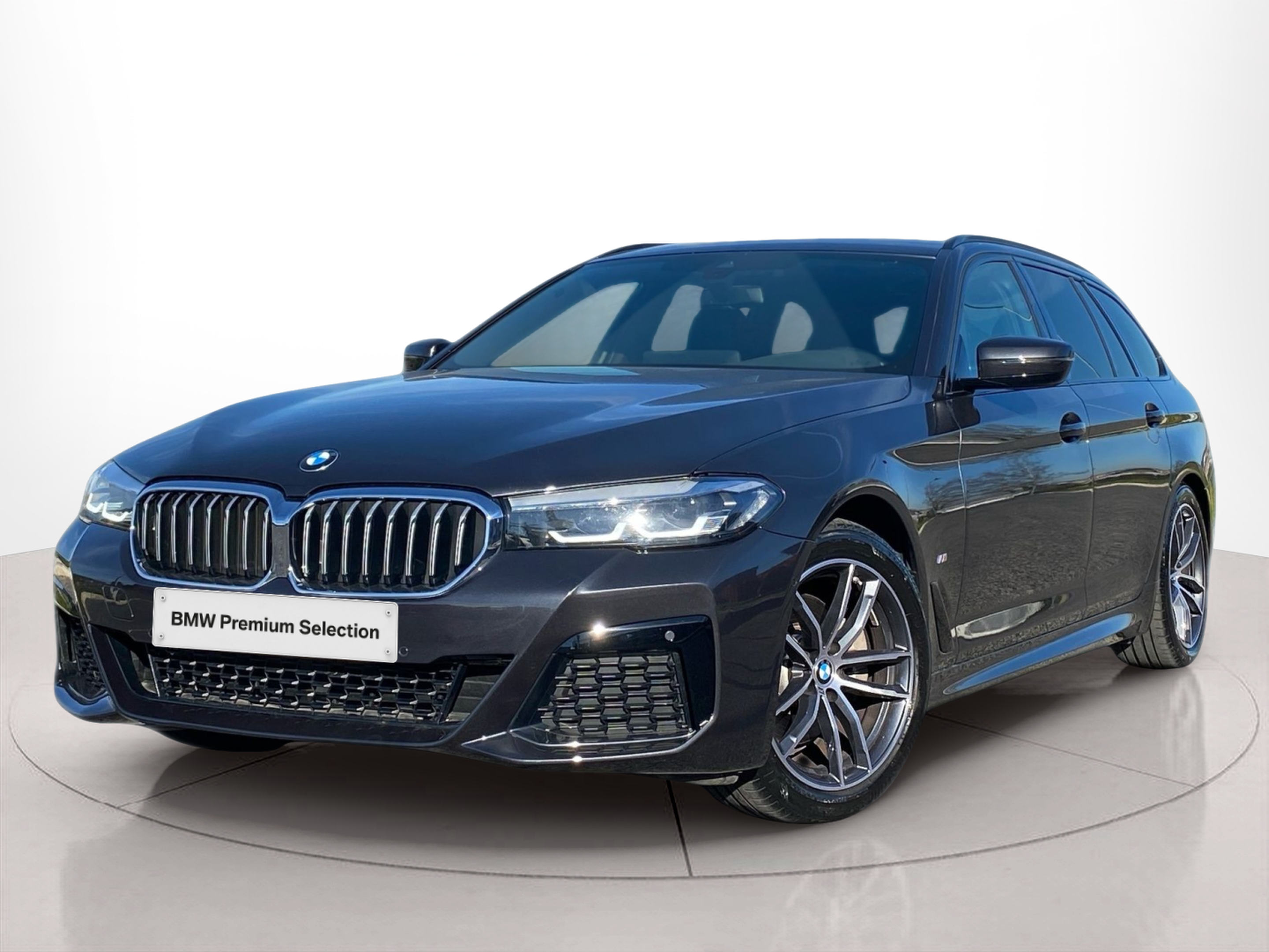 Fotos de BMW Série 5 520d Touring color Gris. Año 2024. 140KW(190CV). Diesel. En concesionario Caetano Baviera Lisboa de Lisboa