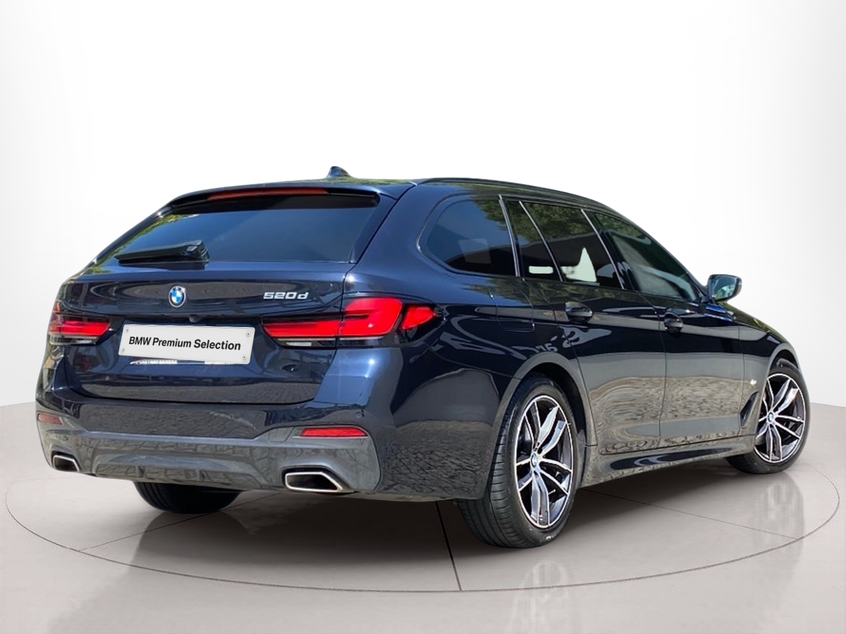 BMW Série 5 520d Touring color Negro. Año 2024. 140KW(190CV). Diesel. En concesionario Caetano Baviera Lisboa de Lisboa