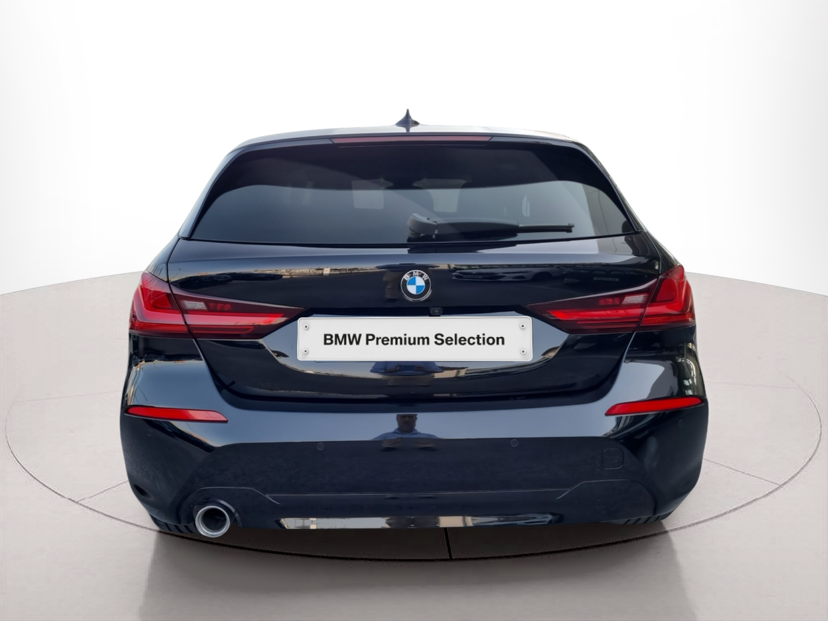 BMW Série 1 116d color Negro. Año 2024. 85KW(116CV). Diesel. En concesionario Caetano Baviera Santa Maria da Feira de Santa Maria da Feira