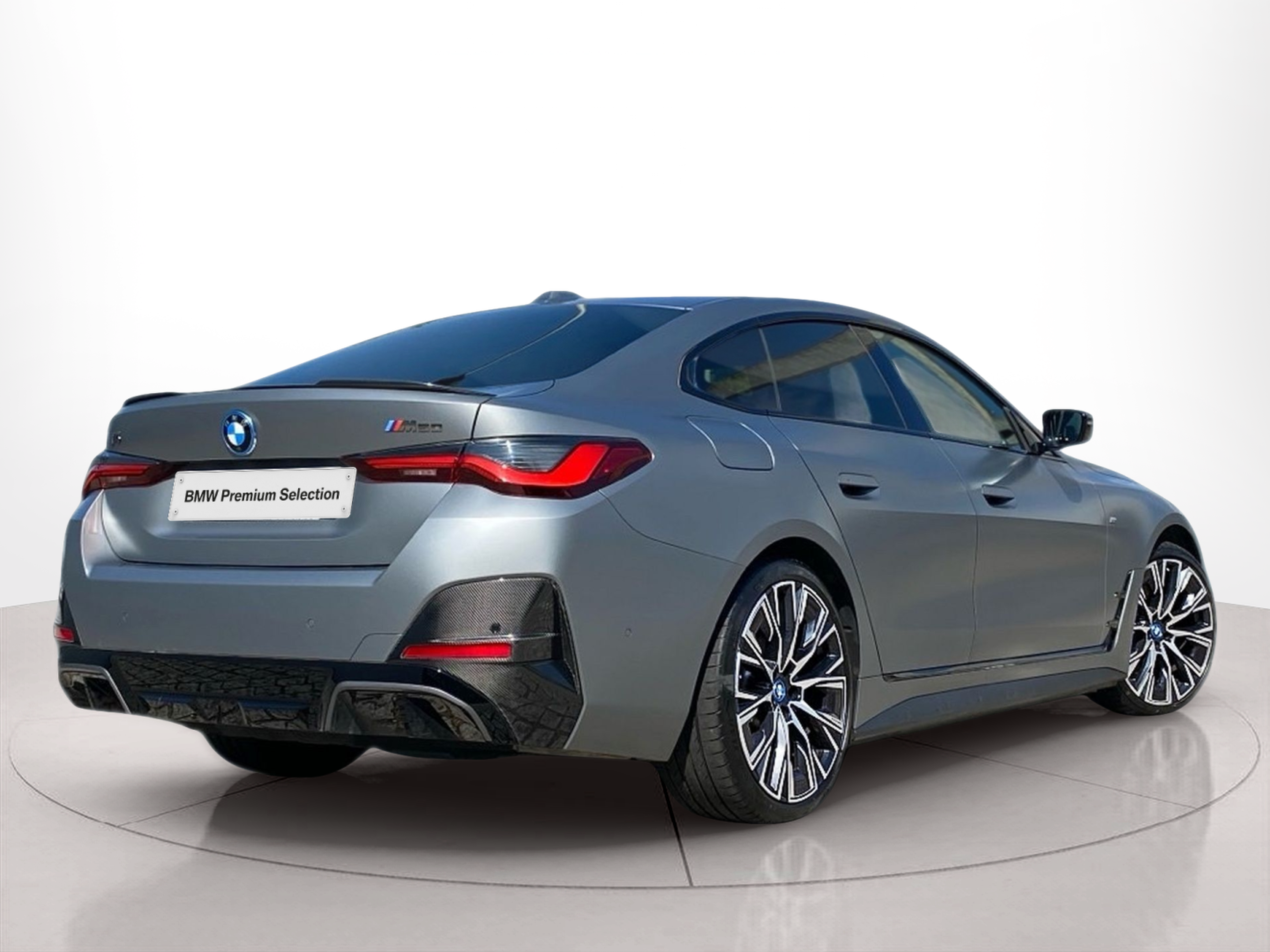 BMW i4 i4 M50 color Gris. Año 2023. 400KW(544CV). Elétrico. En concesionario Caetano Baviera Lisboa de Lisboa