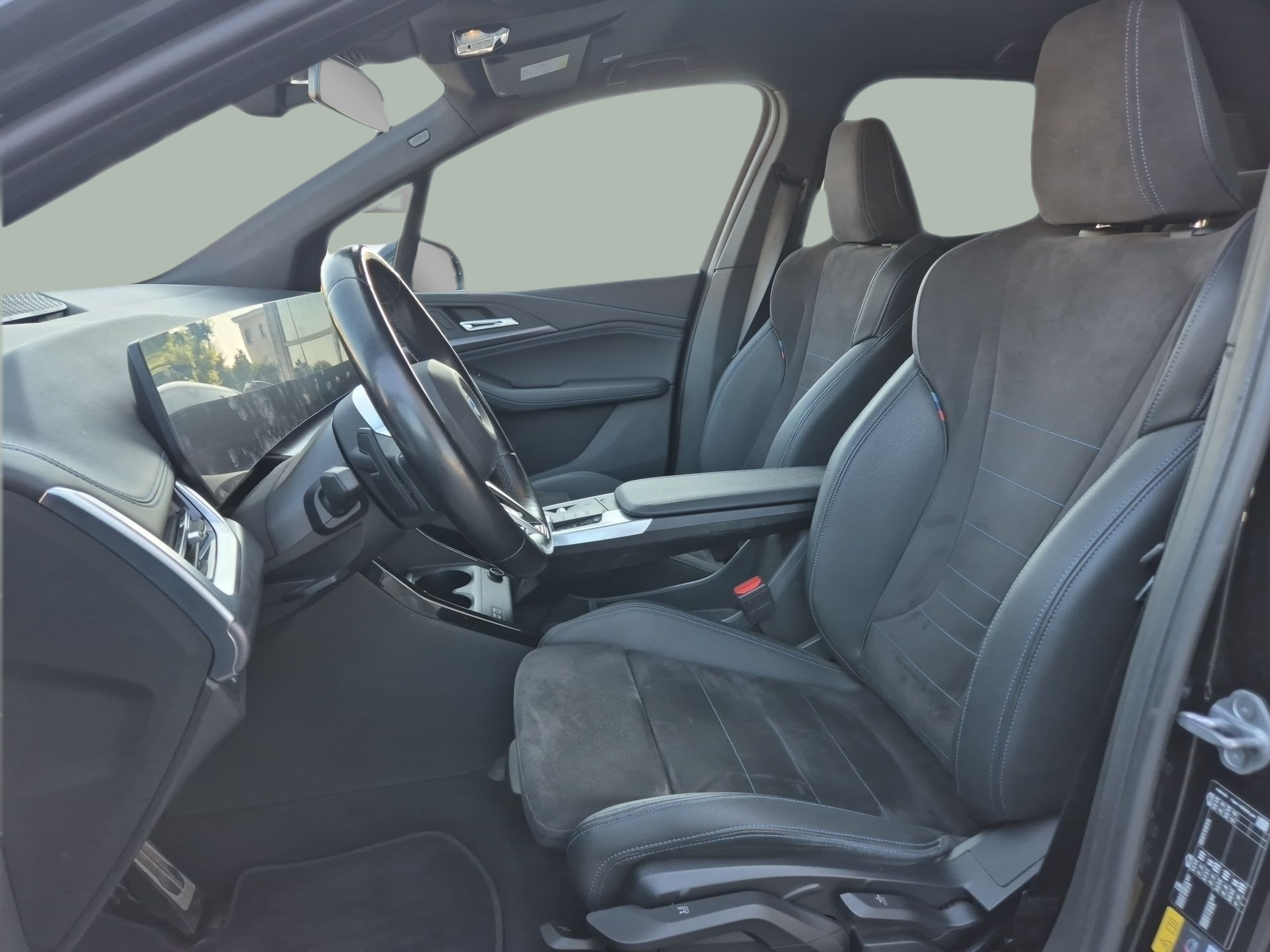 BMW Série 2 230xe Active Tourer color Negro. Año 2023. 240KW(326CV). Elétrico / Gasolina Híbrido. En concesionario Caetano Baviera Santa Maria da Feira de Santa Maria da Feira