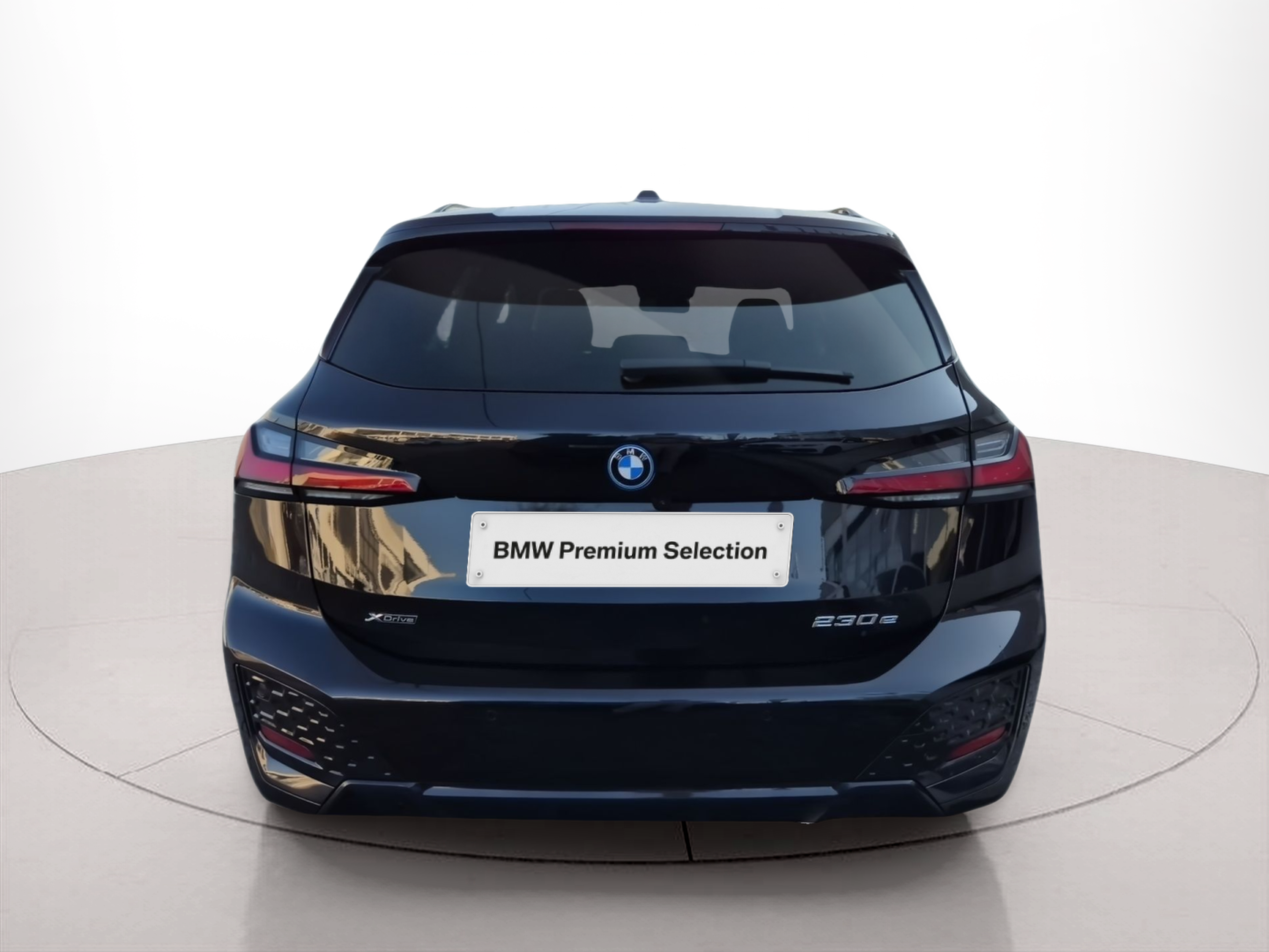 BMW Série 2 230xe Active Tourer color Negro. Año 2023. 240KW(326CV). Elétrico / Gasolina Híbrido. En concesionario Caetano Baviera Santa Maria da Feira de Santa Maria da Feira