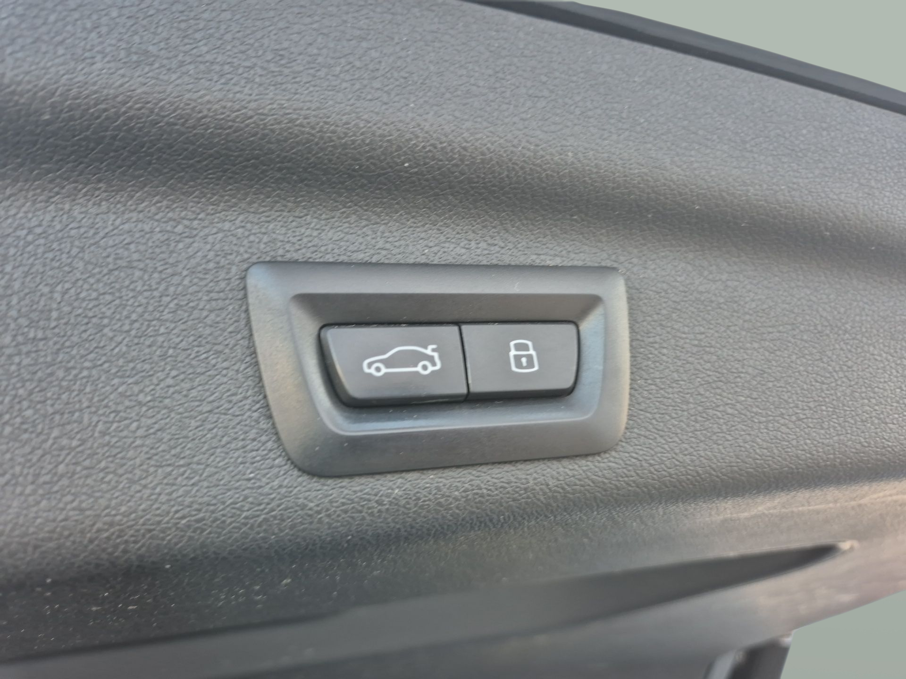 BMW Série 2 230xe Active Tourer color Negro. Año 2023. 240KW(326CV). Elétrico / Gasolina Híbrido. En concesionario Caetano Baviera Santa Maria da Feira de Santa Maria da Feira