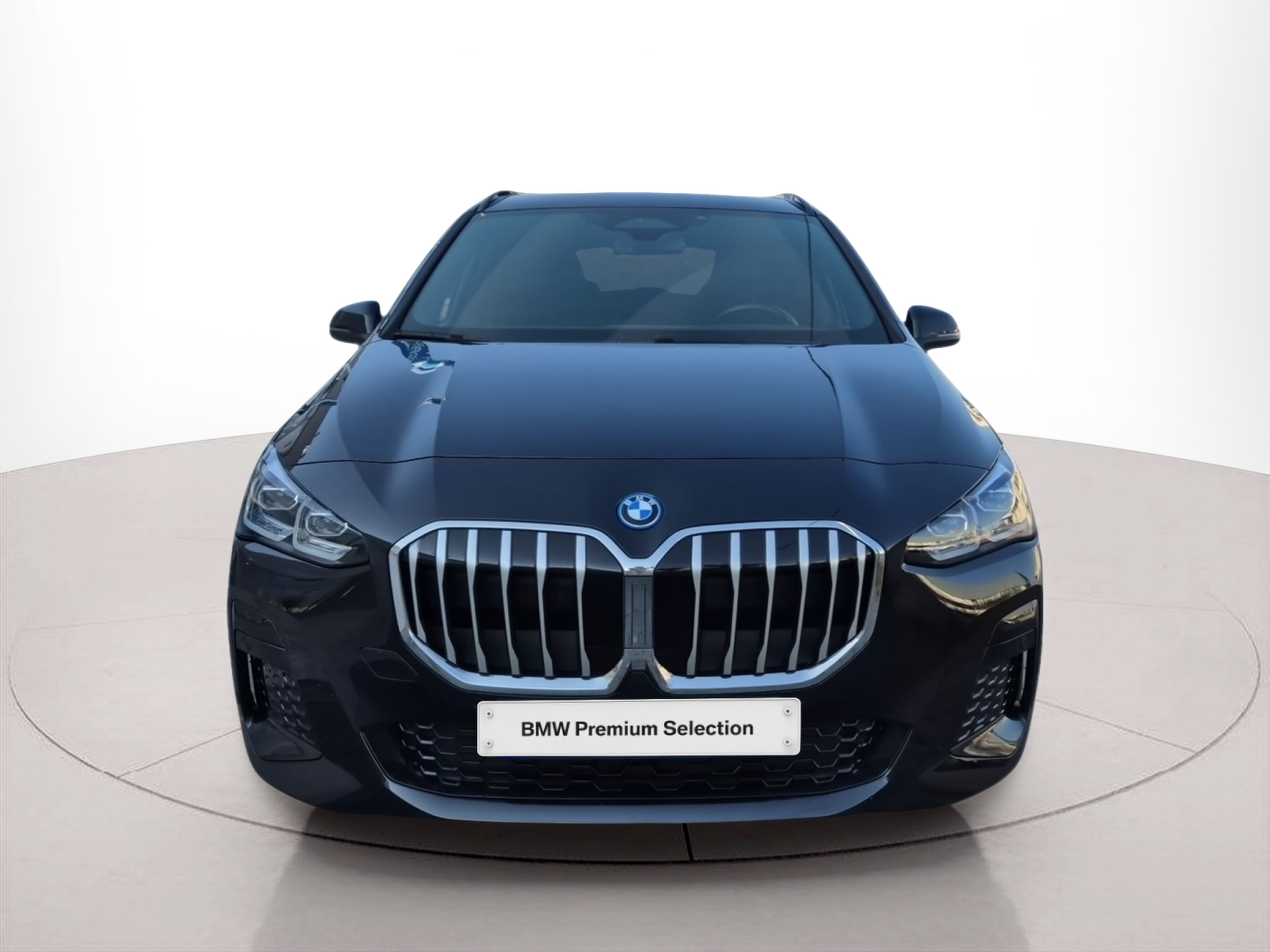 Fotos de BMW Série 2 230xe Active Tourer color Negro. Año 2023. 240KW(326CV). Elétrico / Gasolina Híbrido. En concesionario Caetano Baviera Santa Maria da Feira de Santa Maria da Feira
