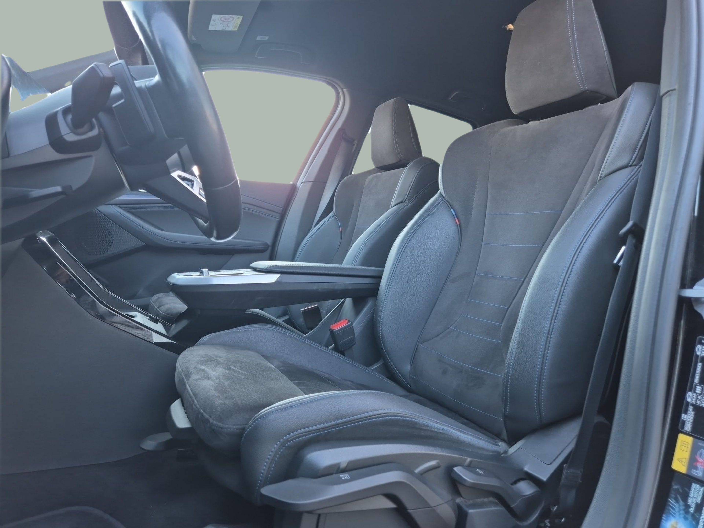 BMW Série 2 230xe Active Tourer color Negro. Año 2023. 240KW(326CV). Elétrico / Gasolina Híbrido. En concesionario Caetano Baviera Santa Maria da Feira de Santa Maria da Feira