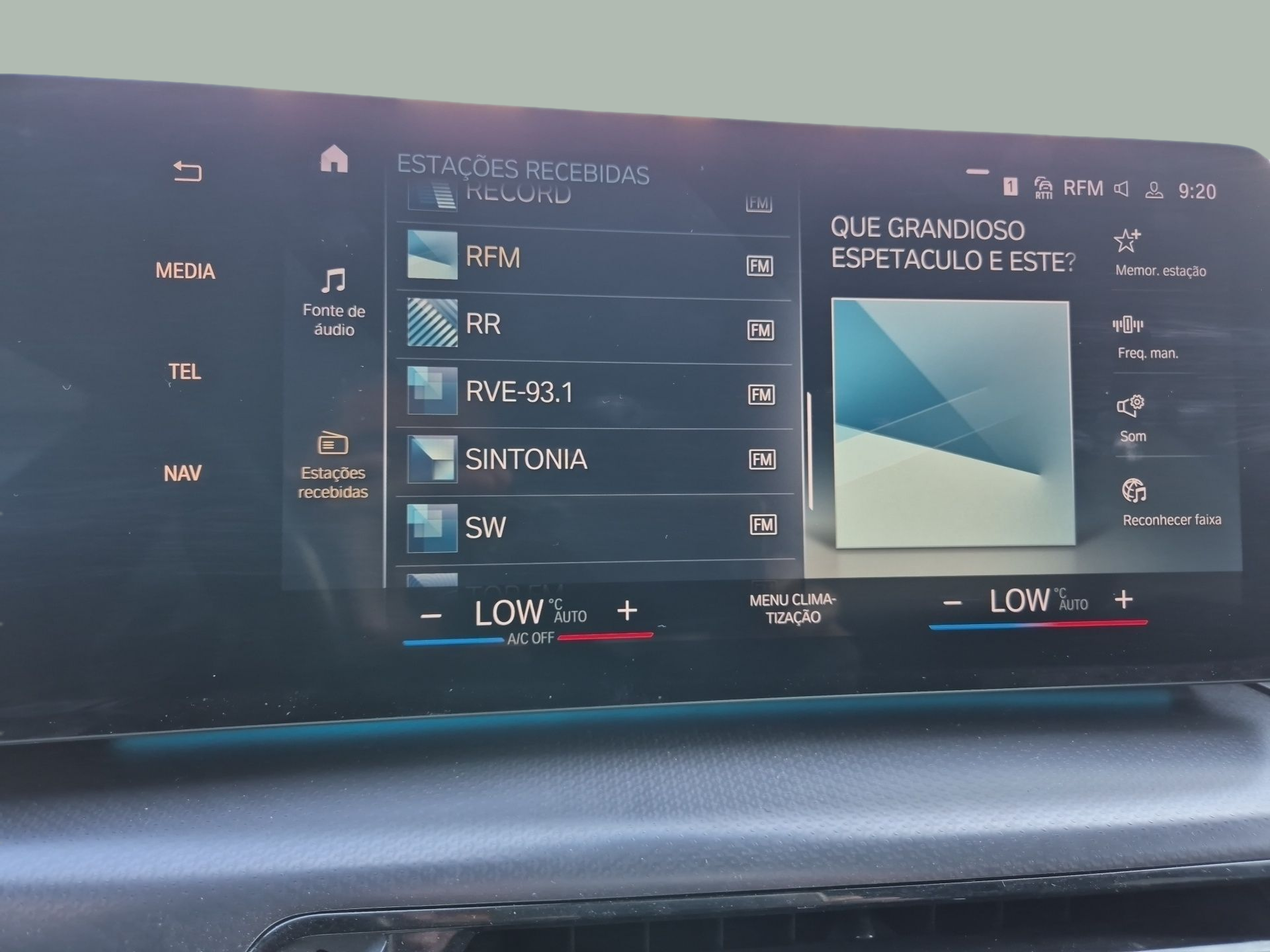 BMW Série 2 230xe Active Tourer color Negro. Año 2023. 240KW(326CV). Elétrico / Gasolina Híbrido. En concesionario Caetano Baviera Santa Maria da Feira de Santa Maria da Feira