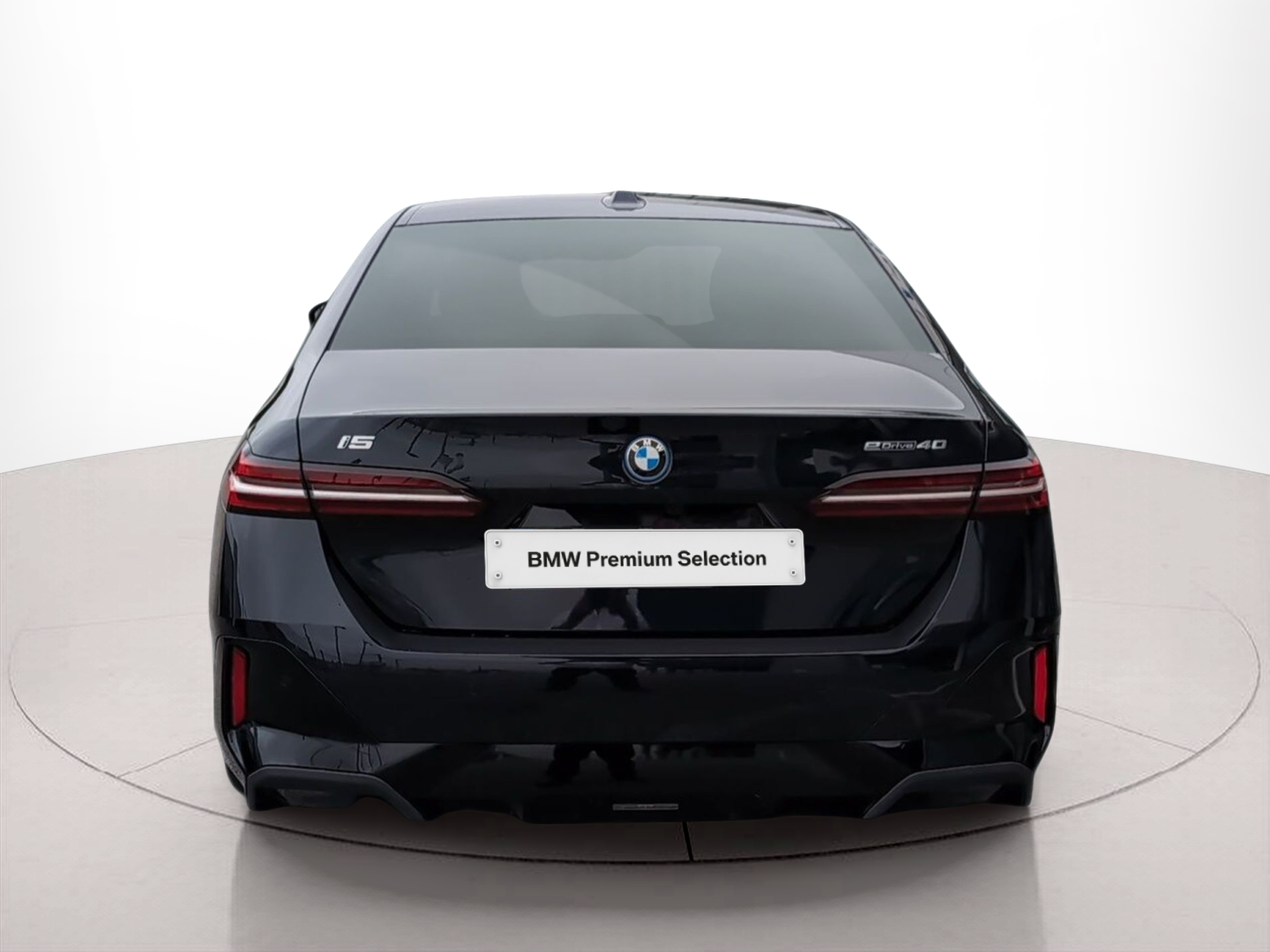 BMW i5 eDrive40 color Negro. Año 2024. 250KW(340CV). Elétrico. En concesionario Caetano Baviera Santa Maria da Feira de Santa Maria da Feira