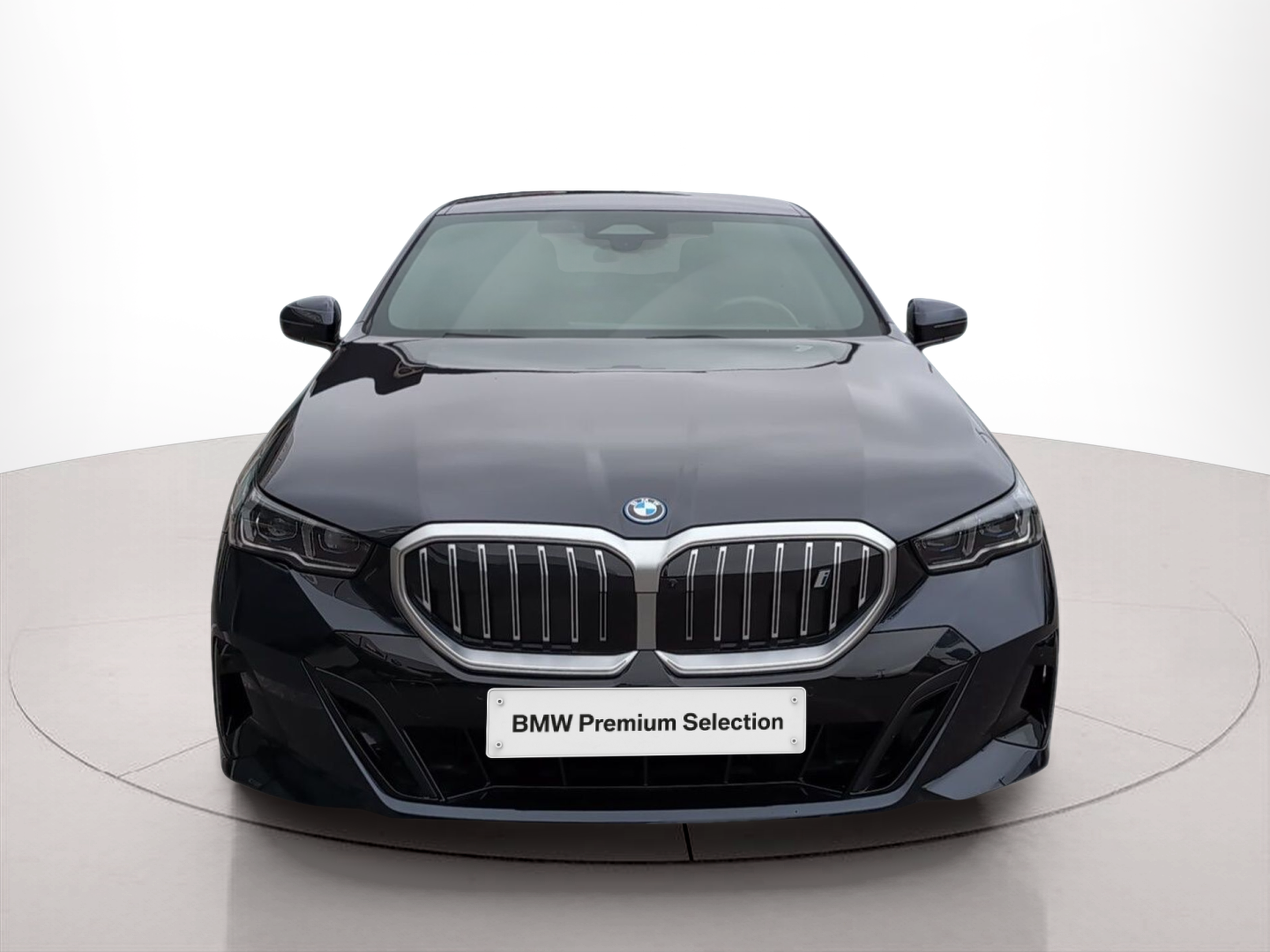 Fotos de BMW i5 eDrive40 color Negro. Año 2024. 250KW(340CV). Elétrico. En concesionario Caetano Baviera Santa Maria da Feira de Santa Maria da Feira