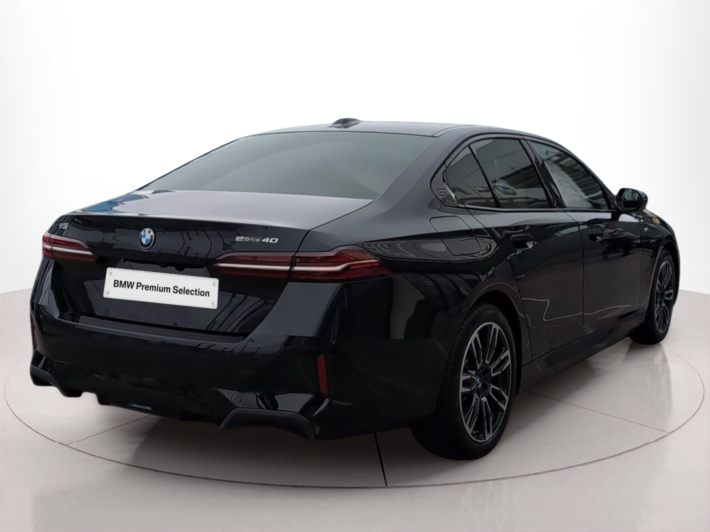 BMW i5 eDrive40 color Negro. Año 2024. 250KW(340CV). Elétrico. En concesionario Caetano Baviera Santa Maria da Feira de Santa Maria da Feira