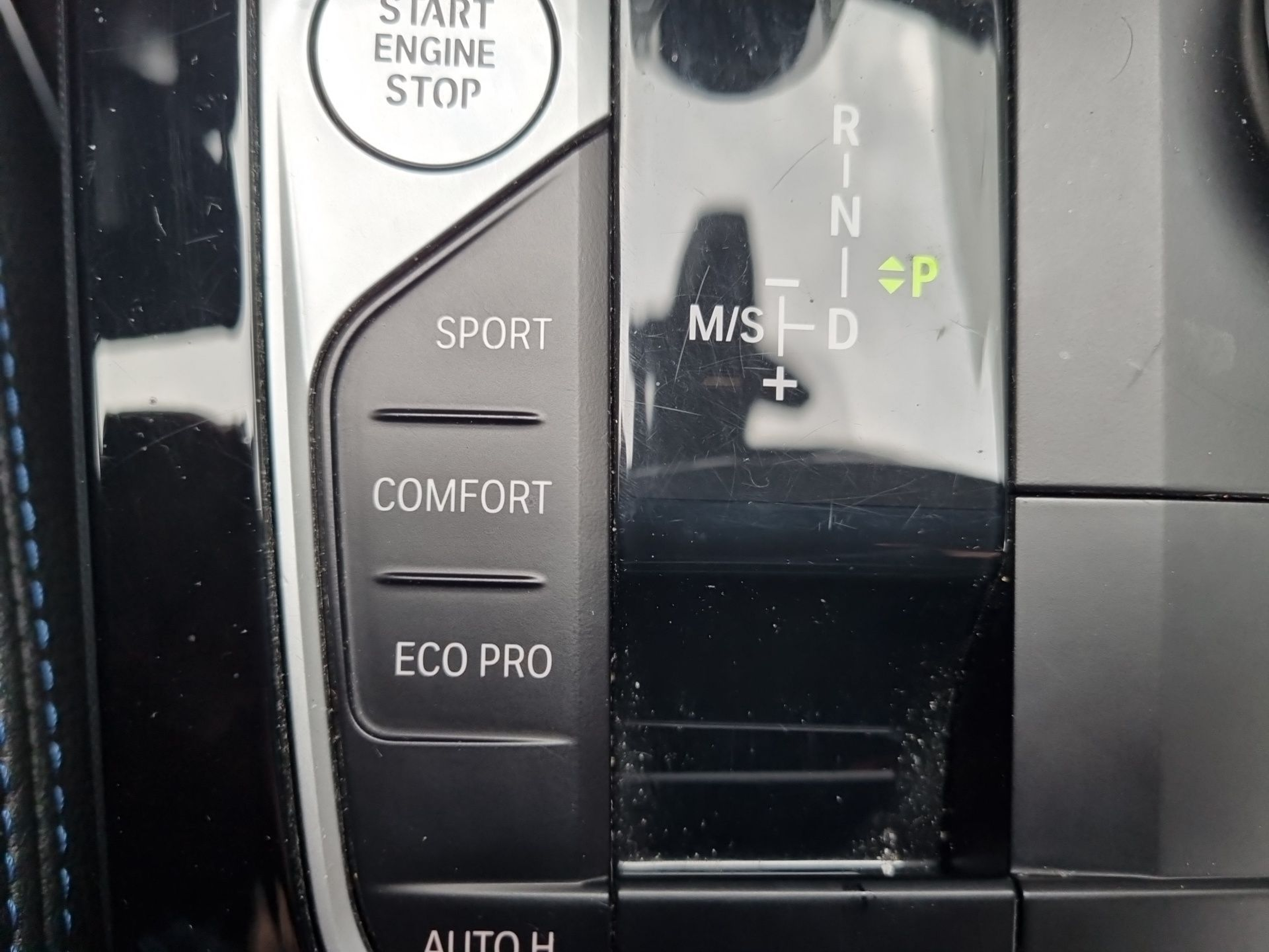 BMW Série 1 116d color Negro. Año 2024. 85KW(116CV). Diesel. En concesionario Caetano Baviera Aveiro de Aveiro