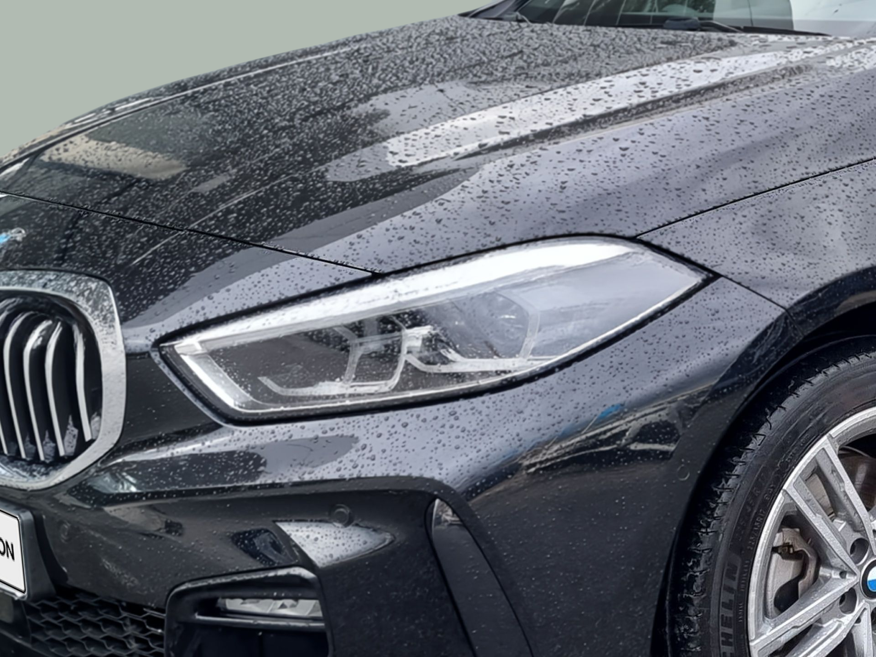 BMW Série 1 116d color Negro. Año 2024. 85KW(116CV). Diesel. En concesionario Caetano Baviera Aveiro de Aveiro