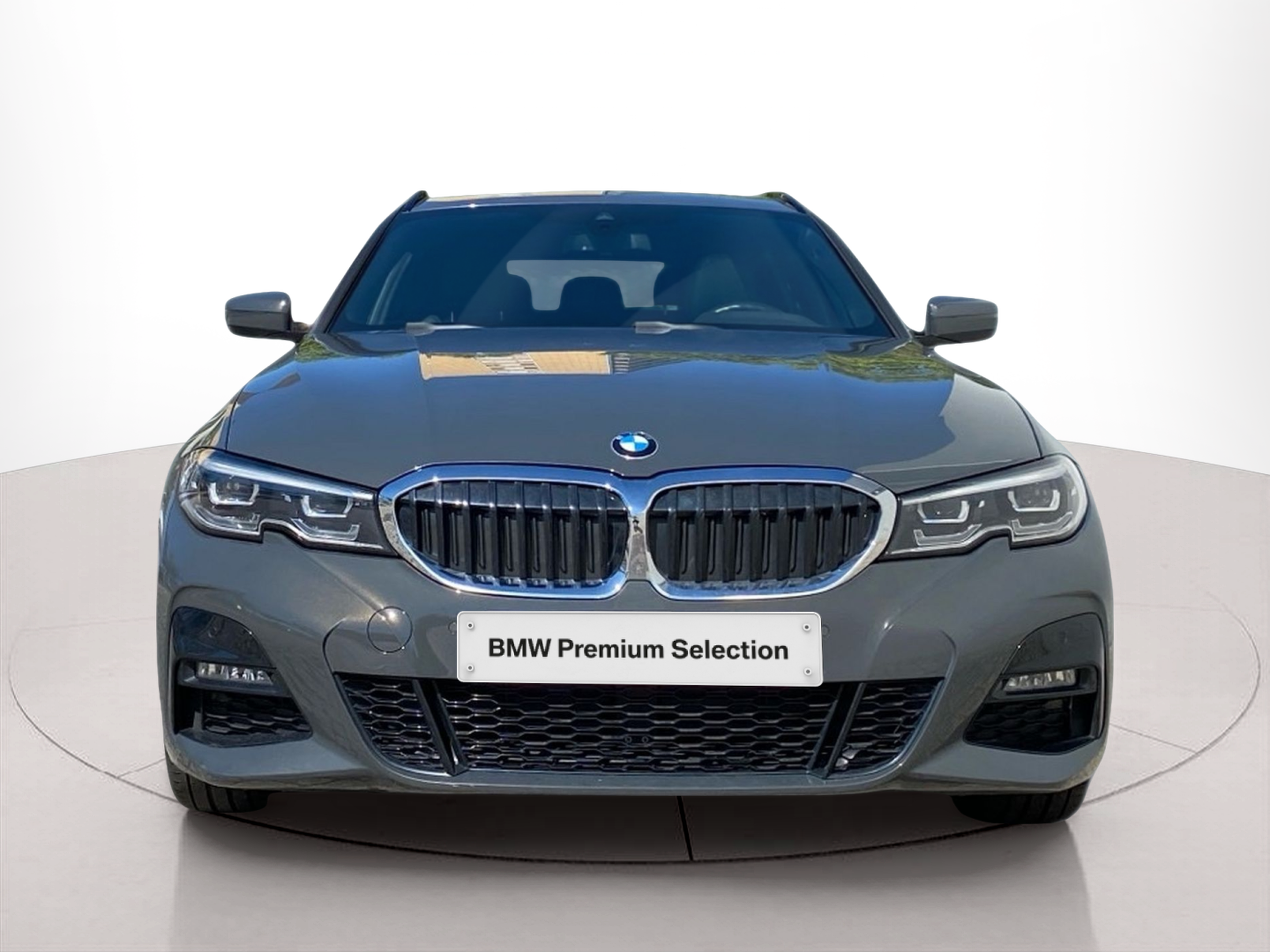 Fotos de BMW Série 3 330e Touring color Gris. Año 2021. 215KW(292CV). Elétrico / Gasolina Híbrido. En concesionario Caetano Baviera Lisboa de Lisboa