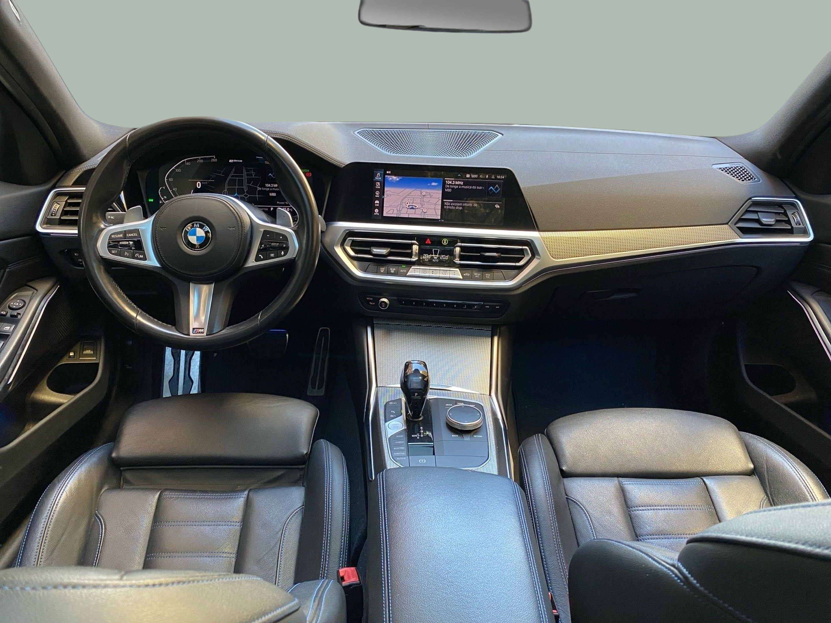 BMW Série 3 330e Touring color Gris. Año 2021. 215KW(292CV). Elétrico / Gasolina Híbrido. En concesionario Caetano Baviera Lisboa de Lisboa