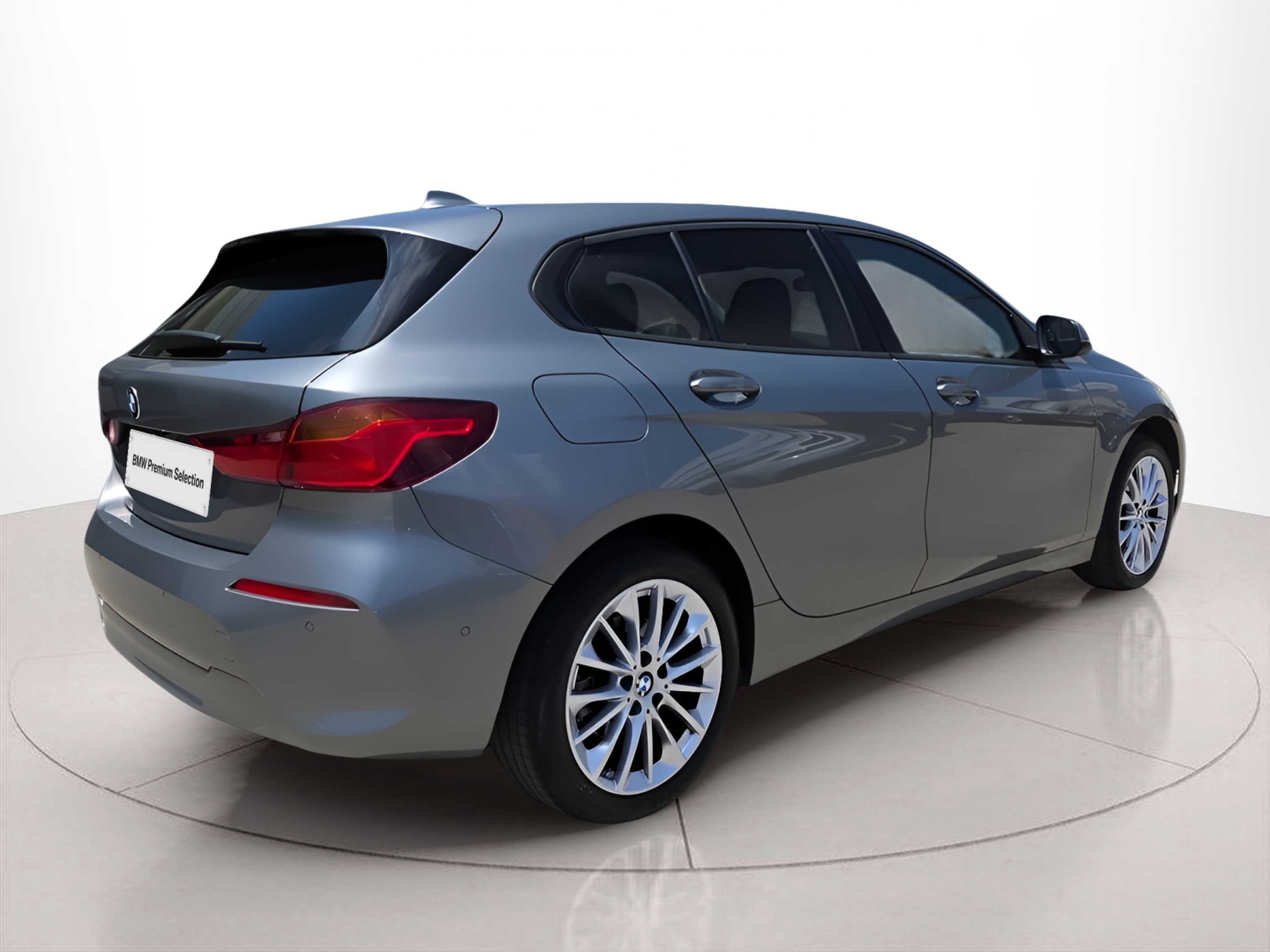 BMW Série 1 116d color Gris. Año 2024. 85KW(116CV). Diesel. En concesionario Caetano Baviera Faro de Faro