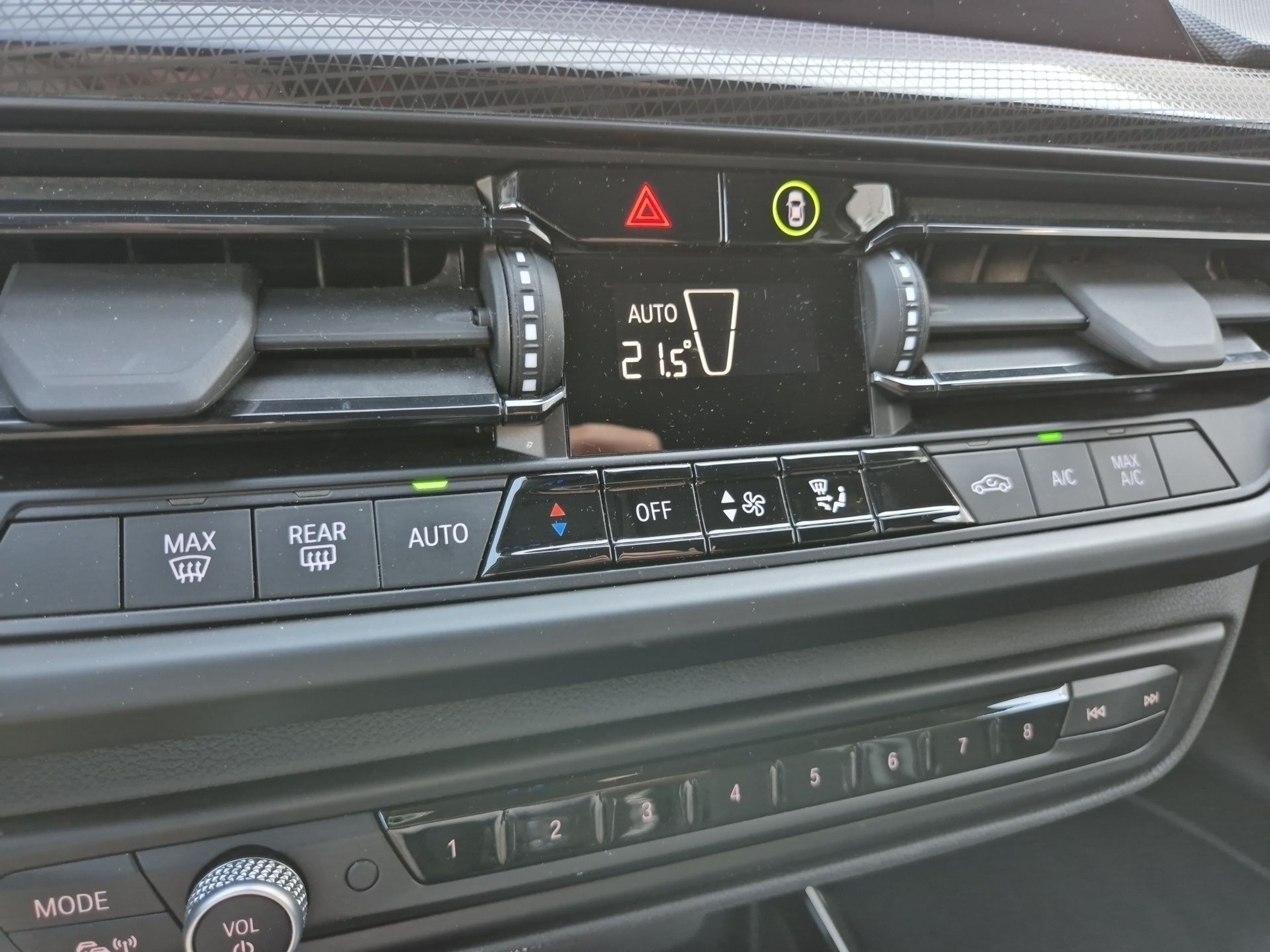 BMW Série 1 116d color Blanco. Año 2024. 85KW(116CV). Diesel. En concesionario Caetano Baviera Santa Maria da Feira de Santa Maria da Feira