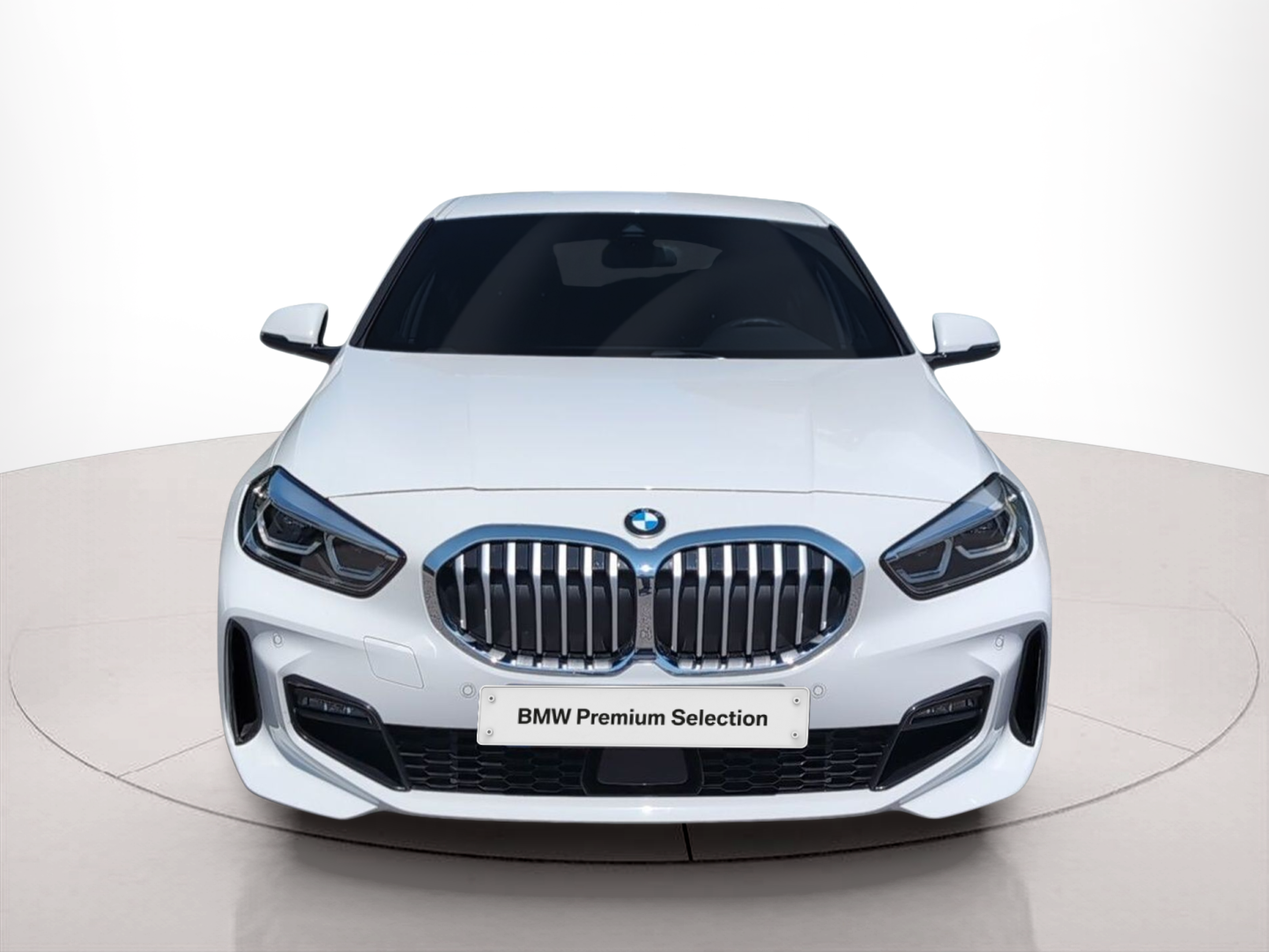 Fotos de BMW Série 1 116d color Blanco. Año 2024. 85KW(116CV). Diesel. En concesionario Caetano Baviera Aveiro de Aveiro