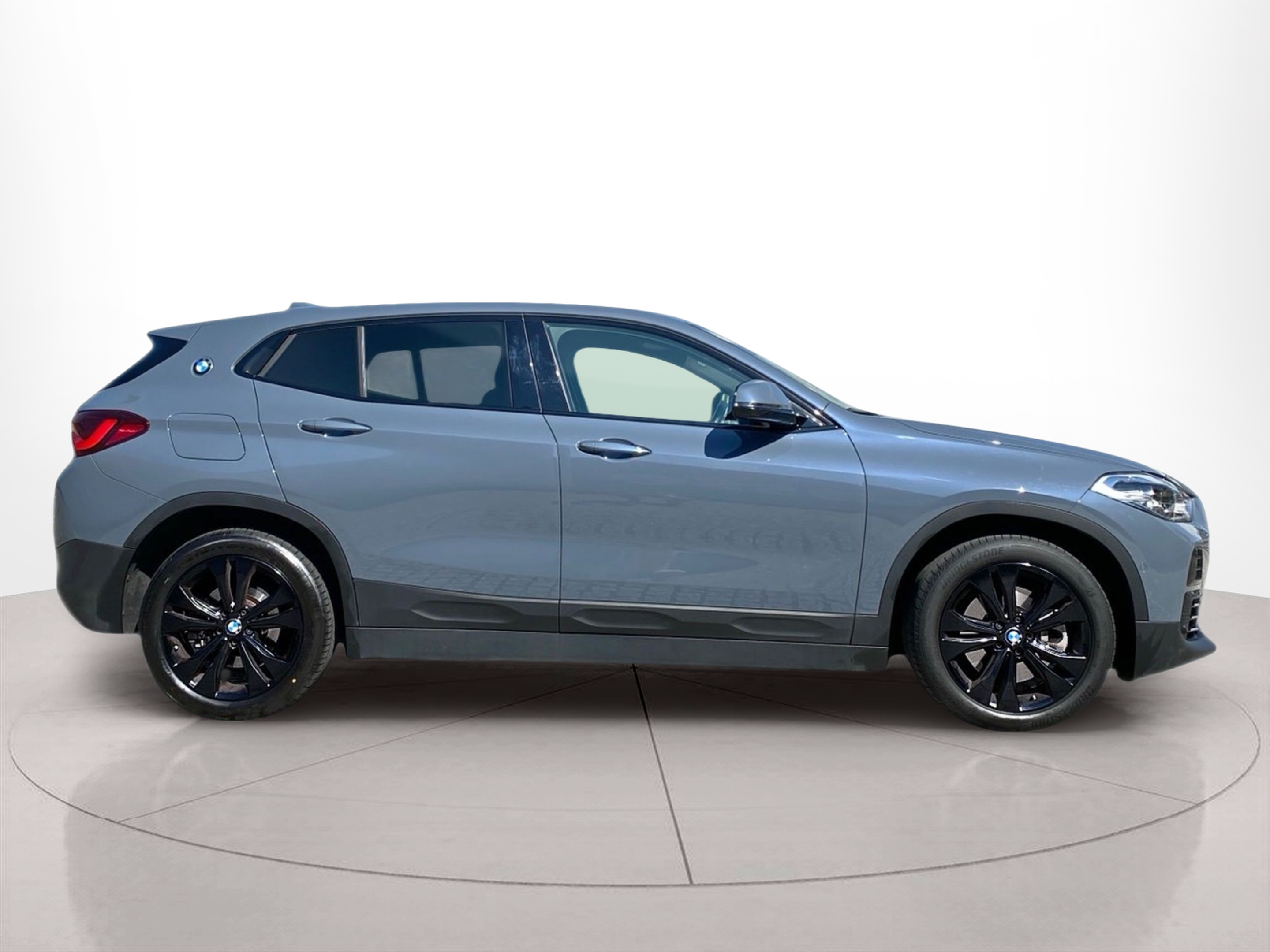 Fotos de BMW X2 xDrive25e color Gris. Año 2020. 162KW(220CV). Elétrico / Gasolina Híbrido. En concesionario Caetano Baviera Lisboa de Lisboa