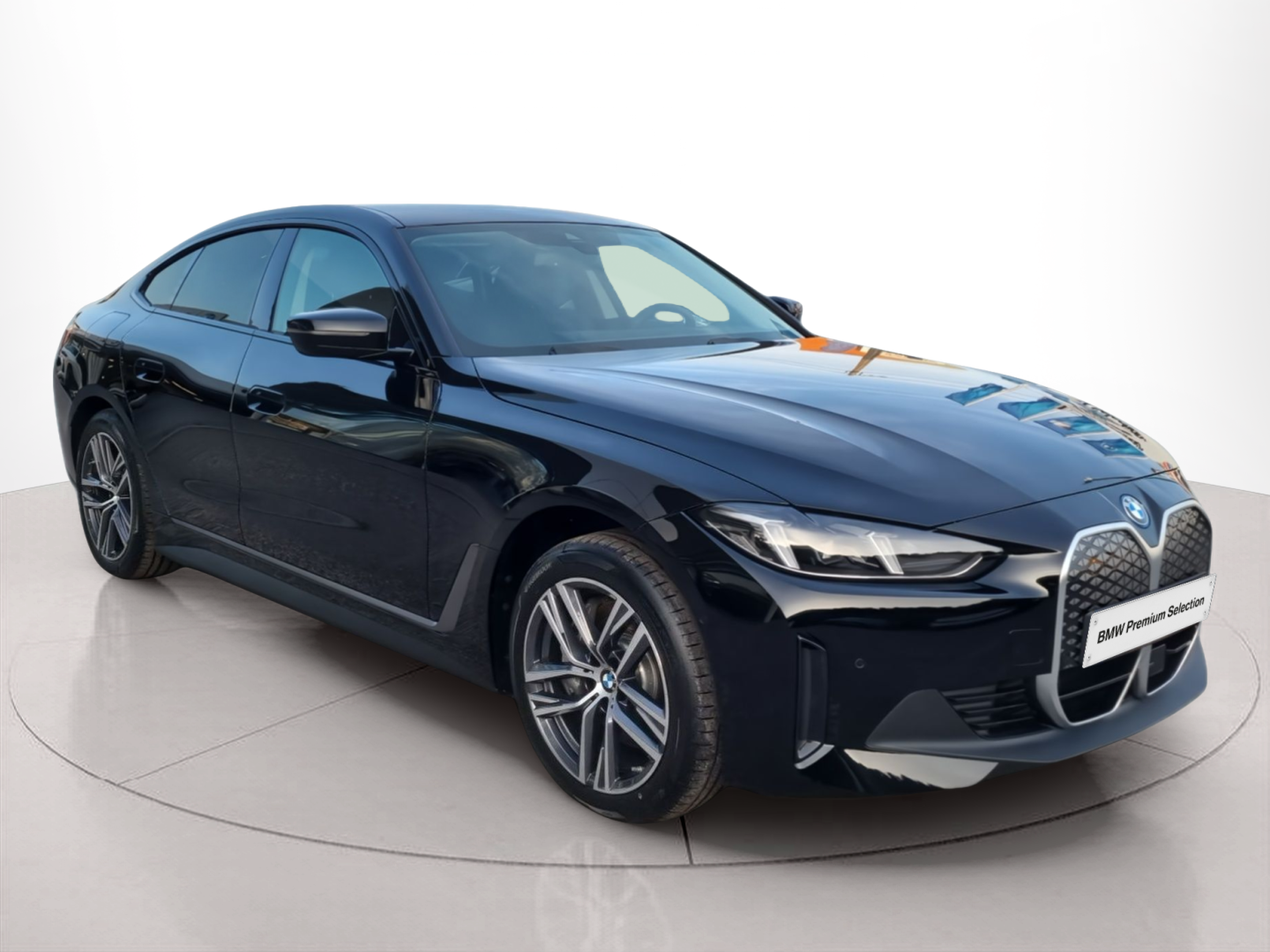 BMW i4 i4 eDrive40 color Negro. Año 2025. 250KW(340CV). Elétrico. En concesionario Caetano Baviera Aveiro de Aveiro