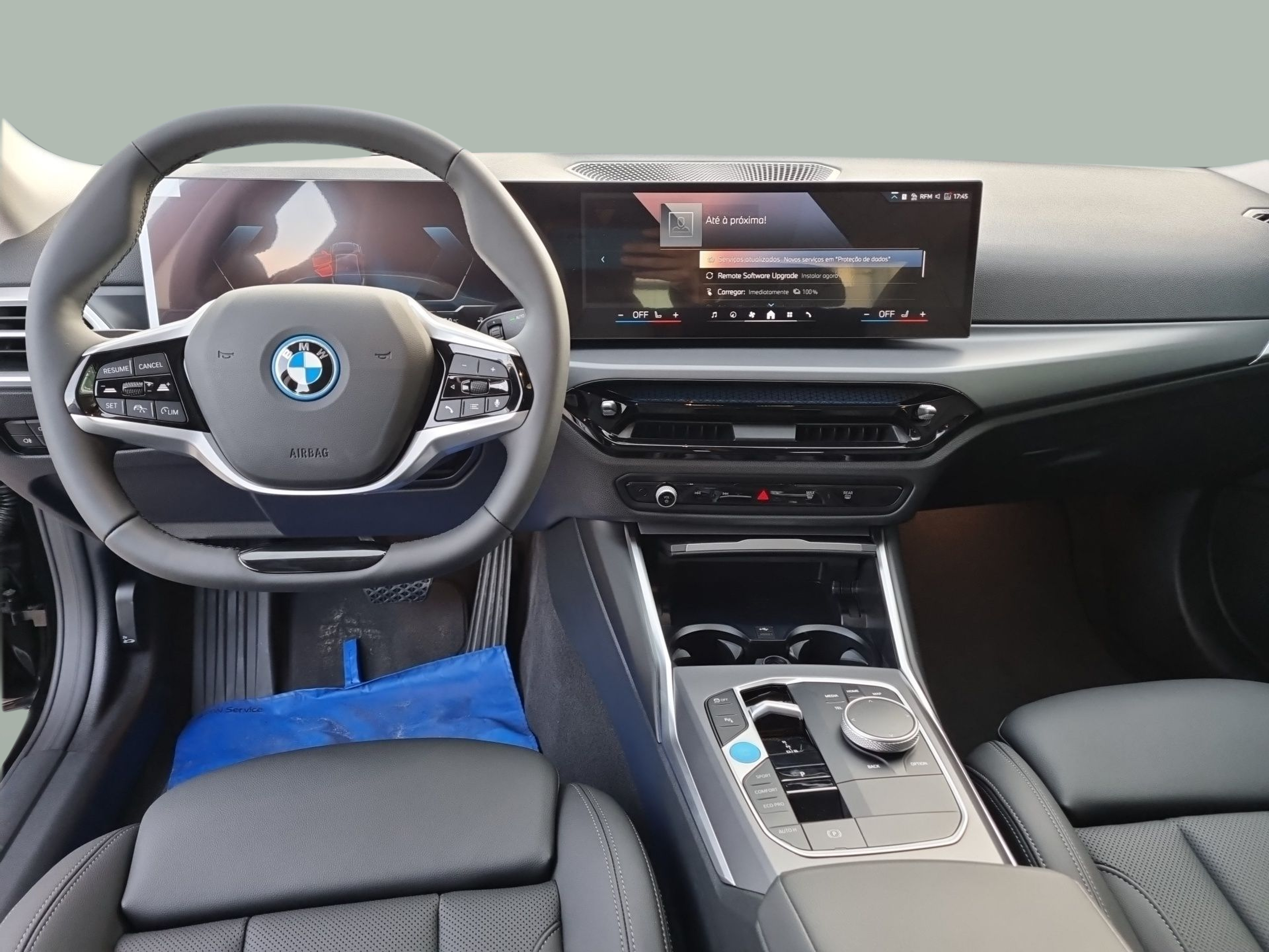 BMW i4 i4 eDrive40 color Negro. Año 2025. 250KW(340CV). Elétrico. En concesionario Caetano Baviera Aveiro de Aveiro