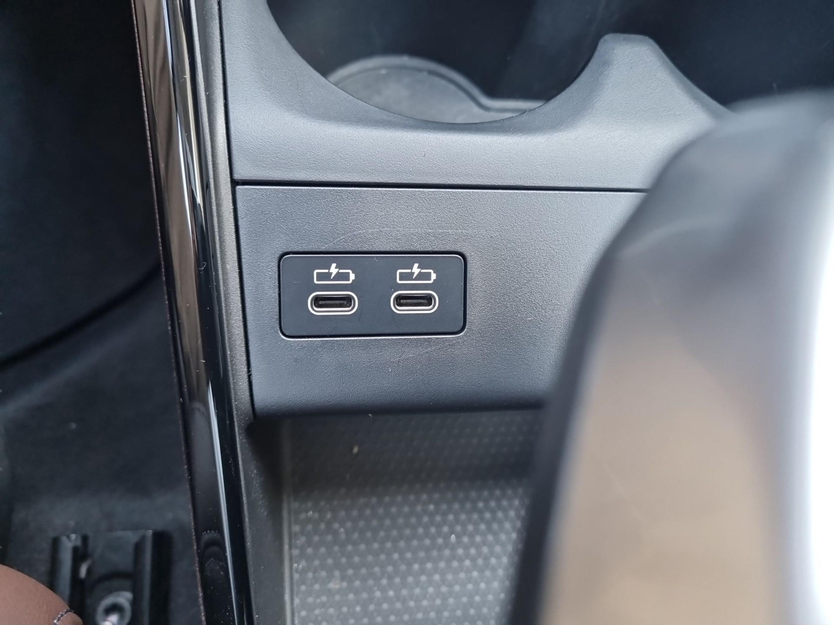 BMW Série 2 225xe Active Tourer color Negro. Año 2025. 180KW(245CV). Elétrico / Gasolina Híbrido. En concesionario Caetano Baviera Santa Maria da Feira de Santa Maria da Feira