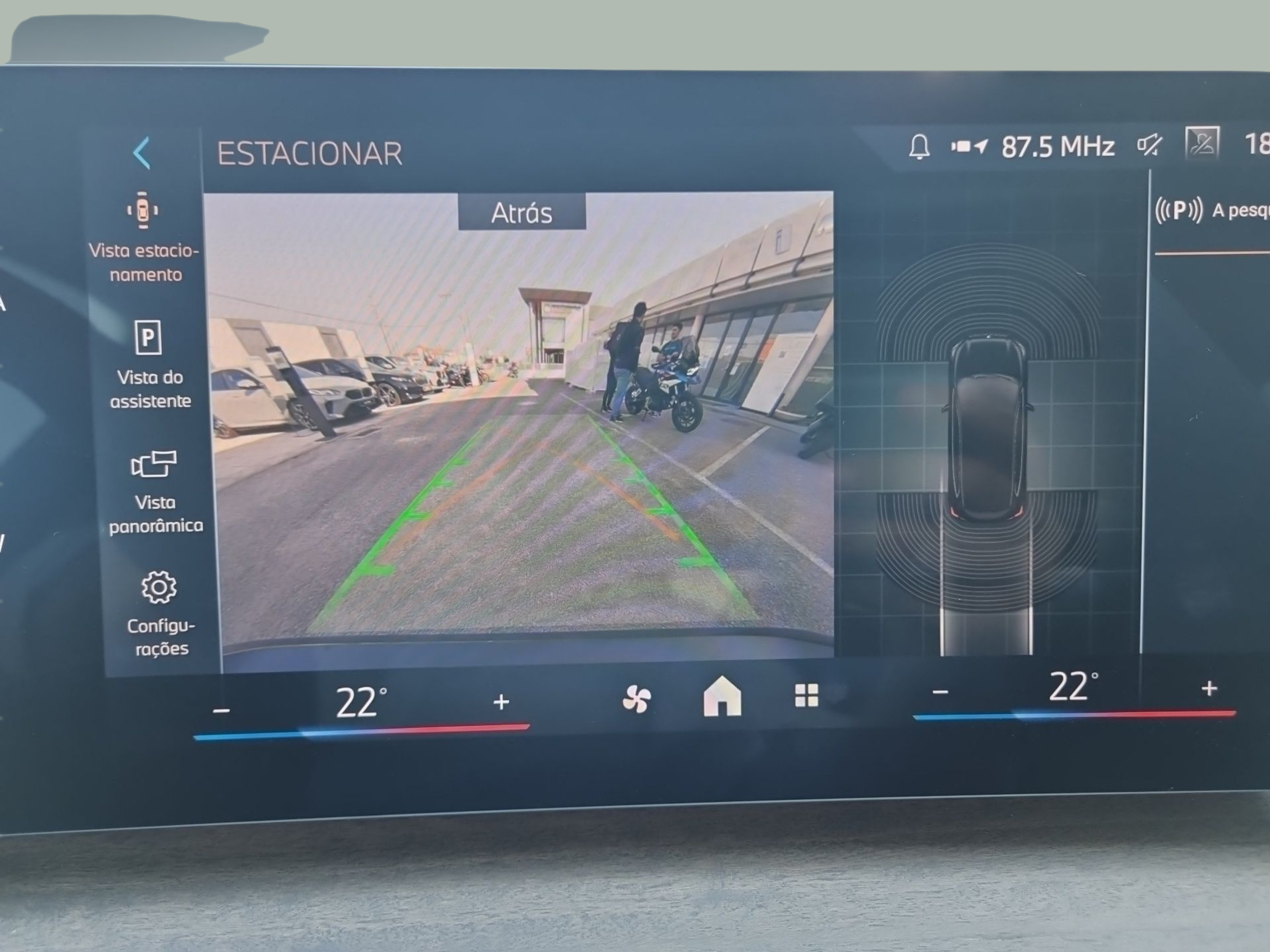 BMW Série 2 225xe Active Tourer color Negro. Año 2025. 180KW(245CV). Elétrico / Gasolina Híbrido. En concesionario Caetano Baviera Santa Maria da Feira de Santa Maria da Feira