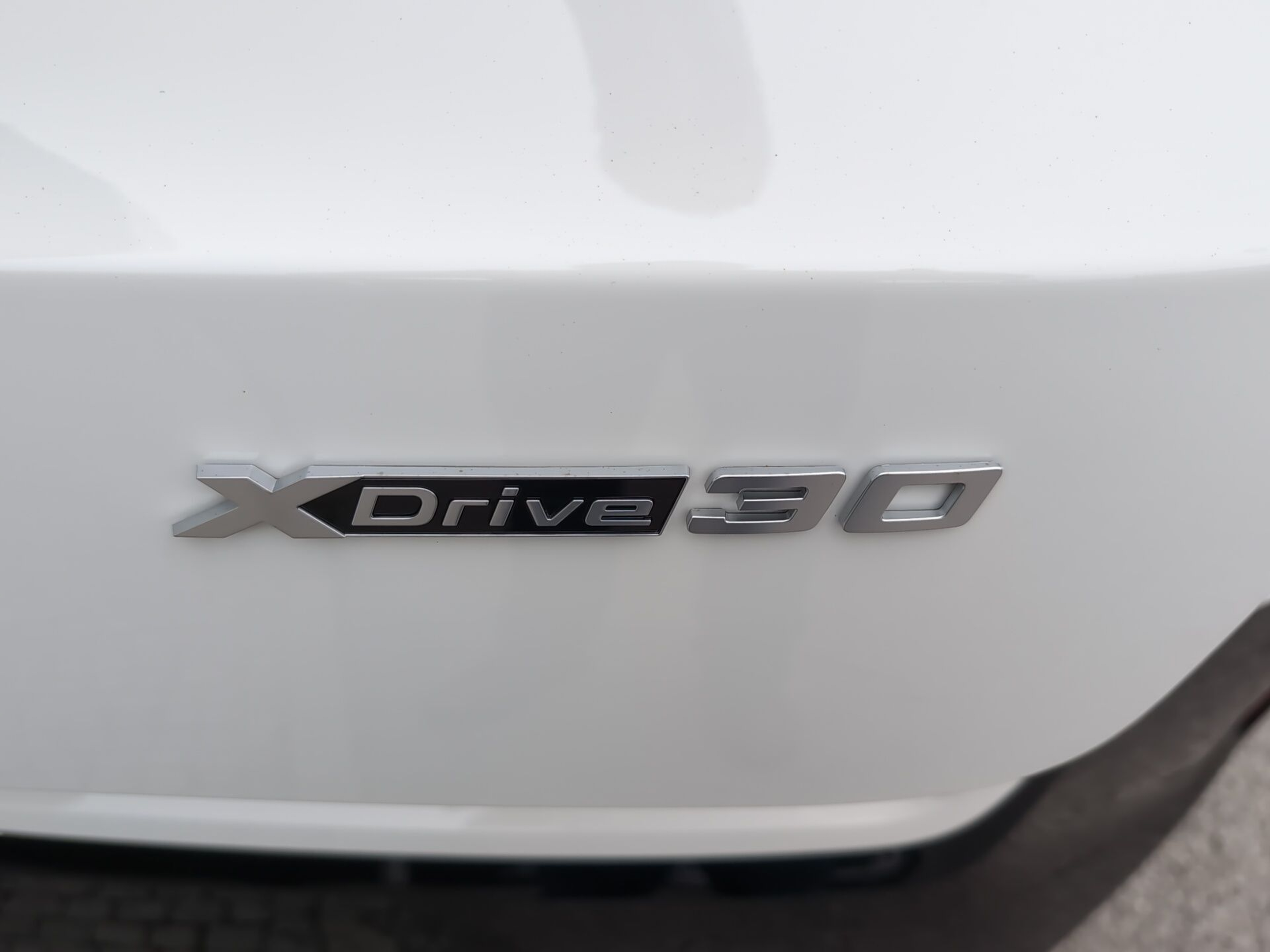 BMW iX1 xDrive30 color Blanco. Año 2025. 230KW(313CV). Elétrico. En concesionario Caetano Baviera Santa Maria da Feira de Santa Maria da Feira