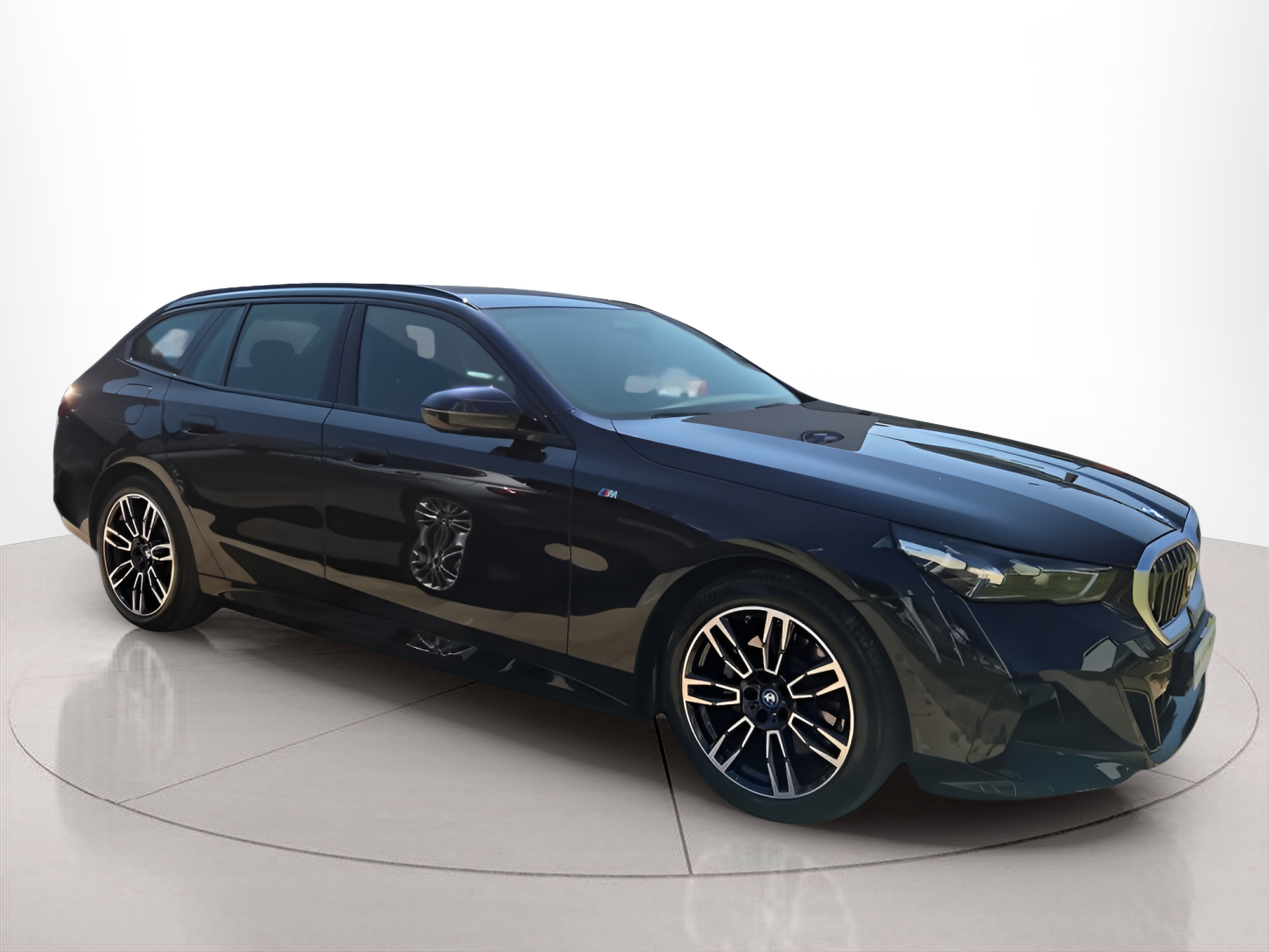 BMW Série 5 530e Touring color Negro. Año 2025. 220KW(299CV). Elétrico / Gasolina Híbrido. En concesionario Caetano Baviera Faro de Faro