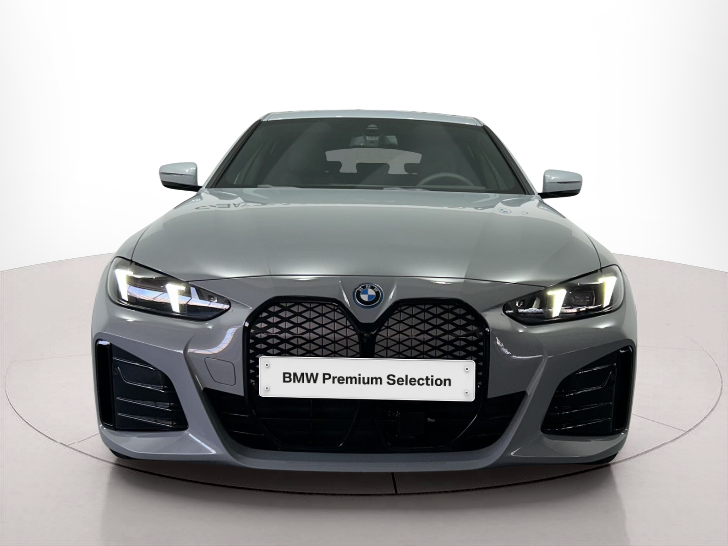 BMW i4 i4 eDrive35 color Gris. Año 2024. 210KW(286CV). Elétrico. En concesionario Caetano Baviera Porto de Porto