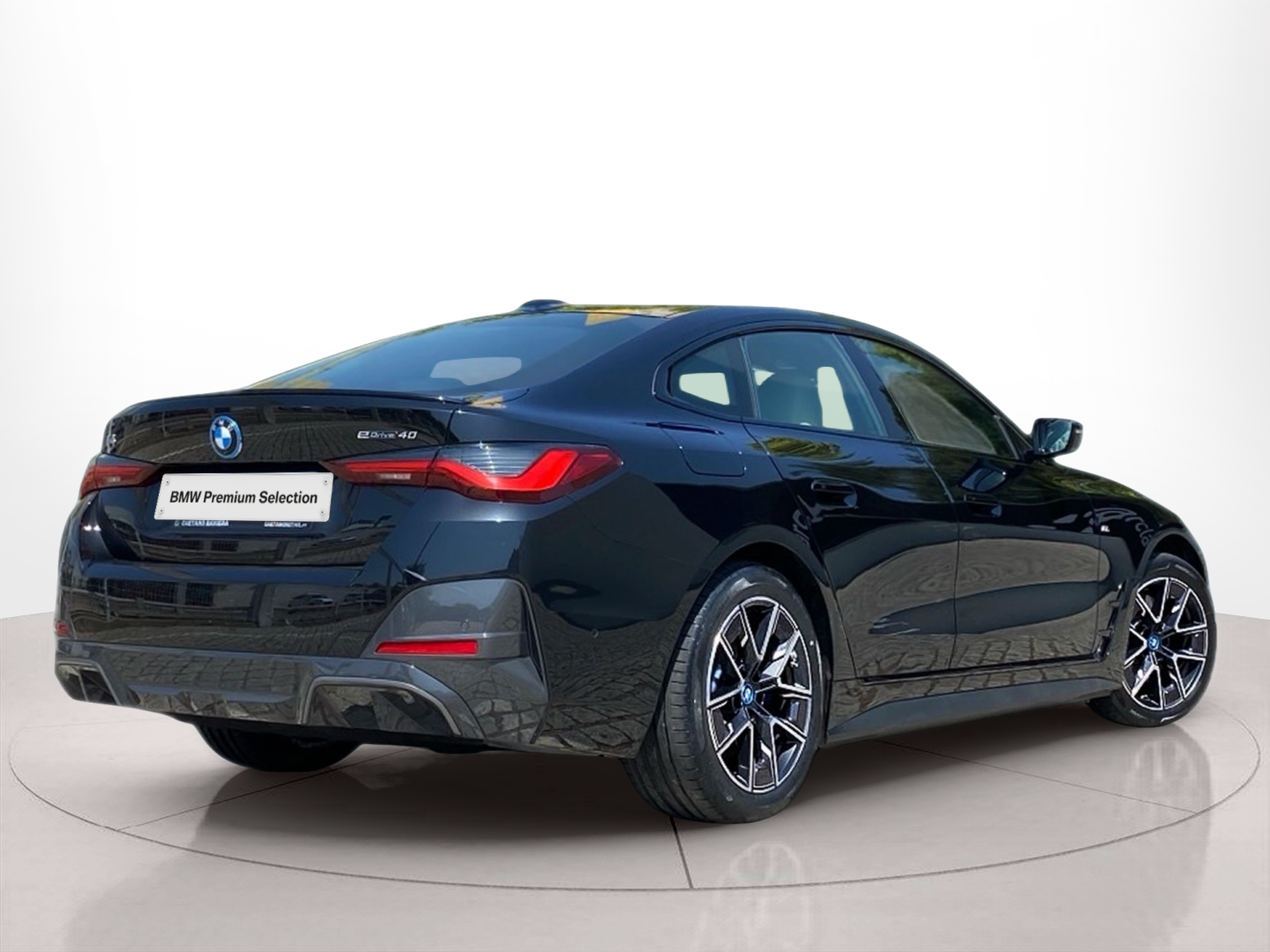 BMW i4 i4 eDrive40 color Negro. Año 2023. 250KW(340CV). Elétrico. En concesionario Caetano Baviera Lisboa de Lisboa
