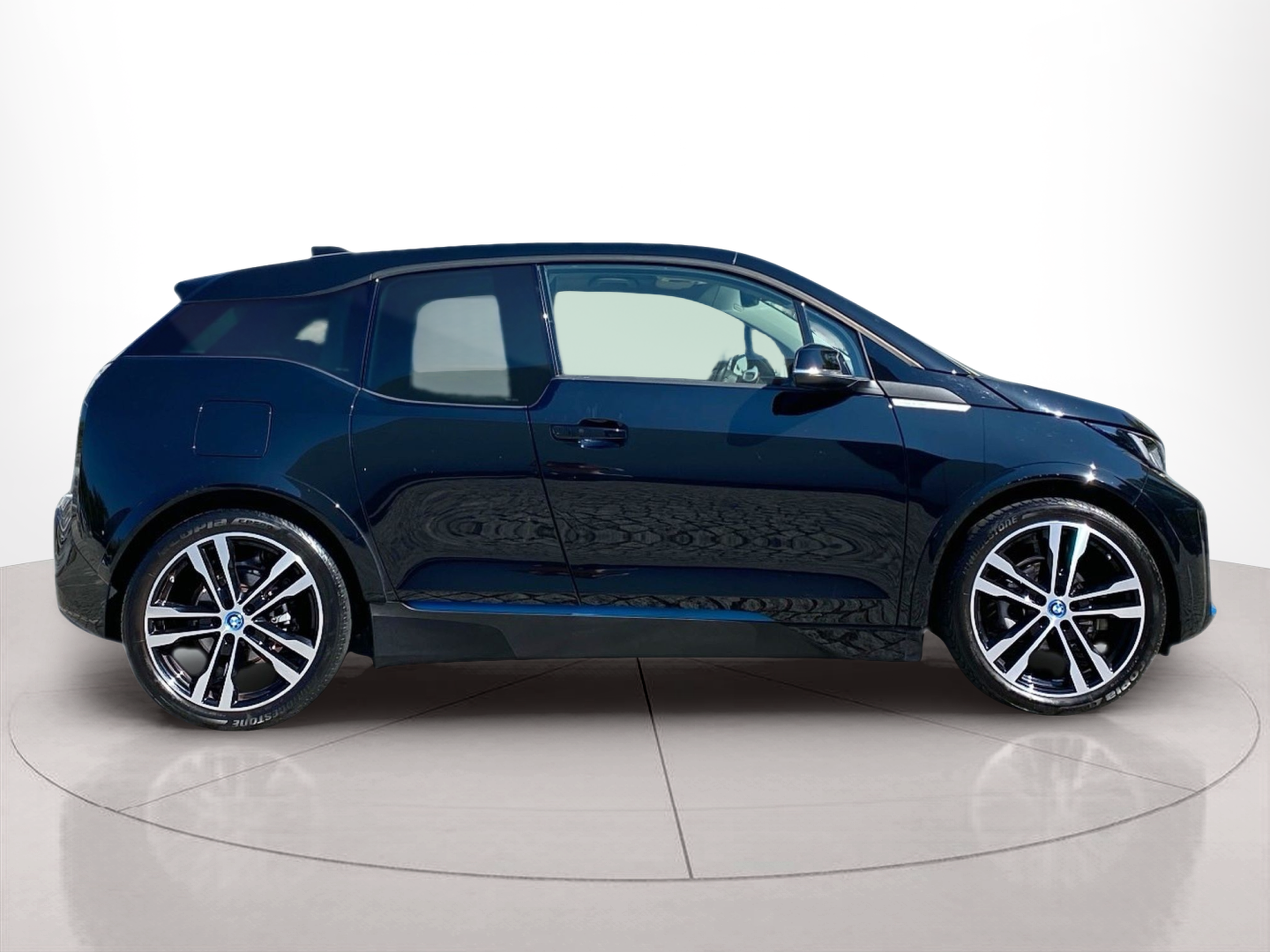 Fotos de BMW i3 i3 120Ah color Negro. Año 2022. 135KW(184CV). Elétrico. En concesionario Caetano Baviera Lisboa de Lisboa