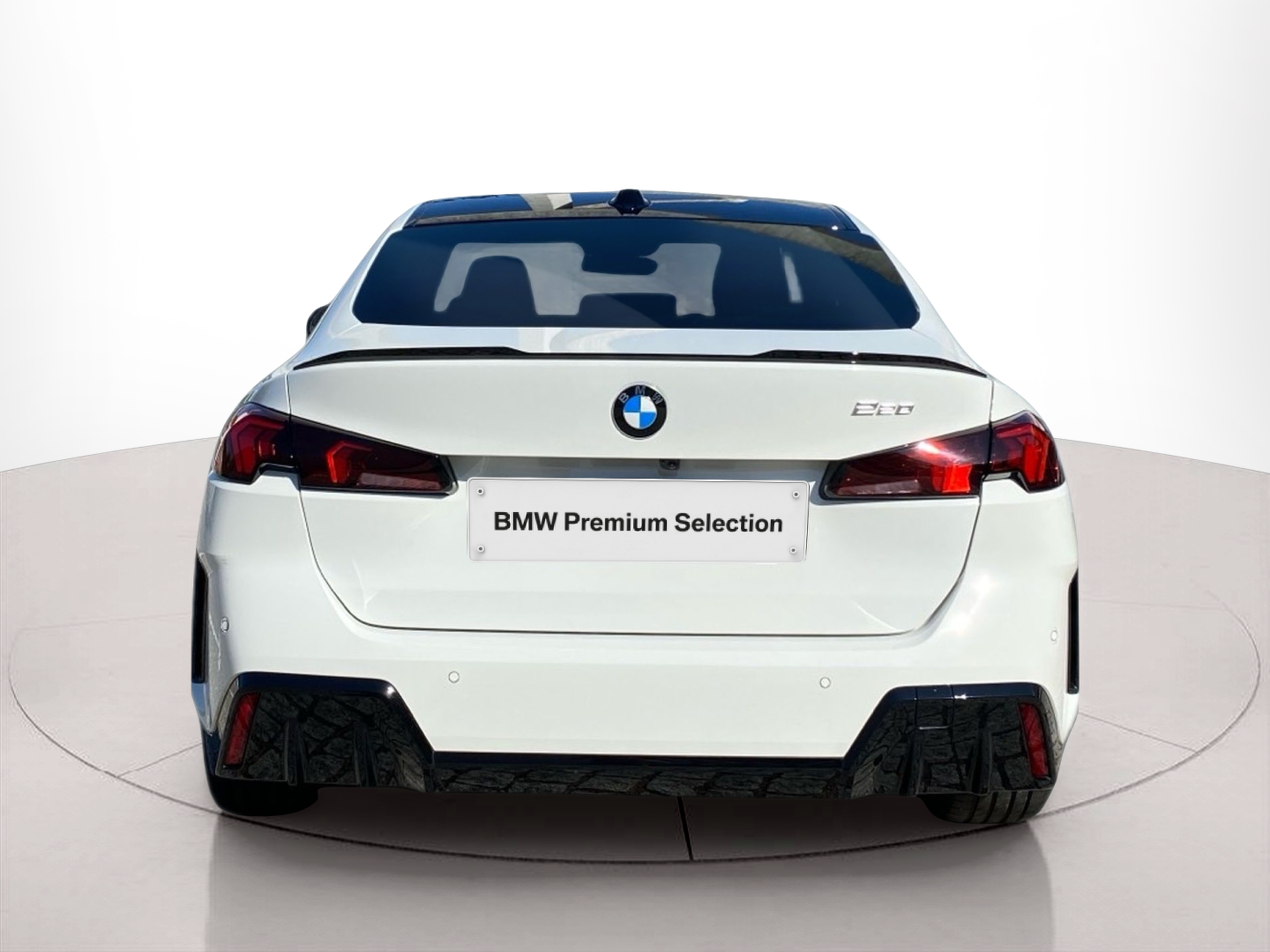 BMW Série 2 220d Gran Coupé color Blanco. Año 2025. 125KW(170CV). Elétrico / Gasolina Híbrido. En concesionario Caetano Baviera Lisboa de Lisboa