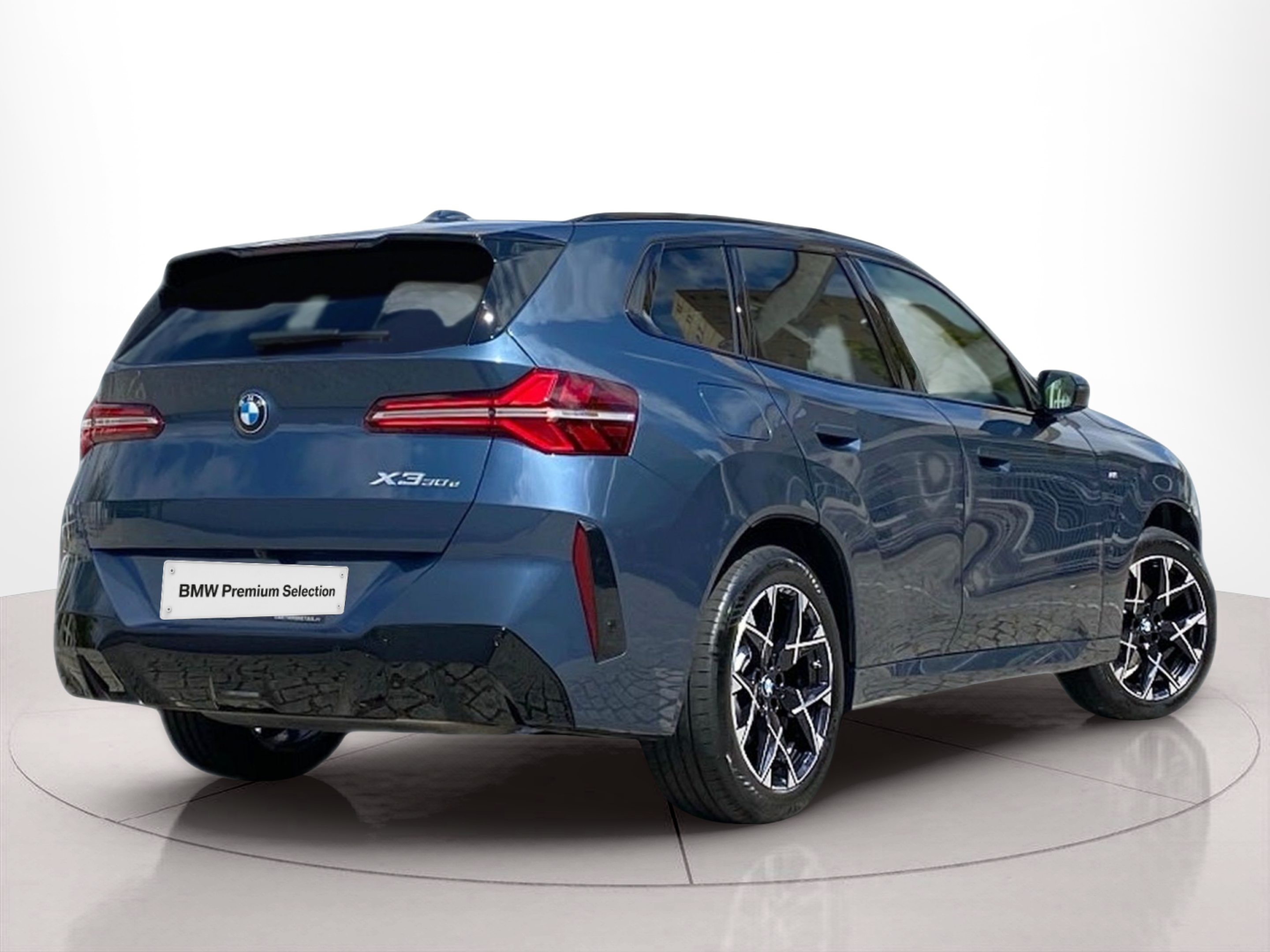 BMW X3 xDrive30e color Azul. Año 2025. 220KW(299CV). Elétrico / Gasolina Híbrido. En concesionario Caetano Baviera Lisboa de Lisboa