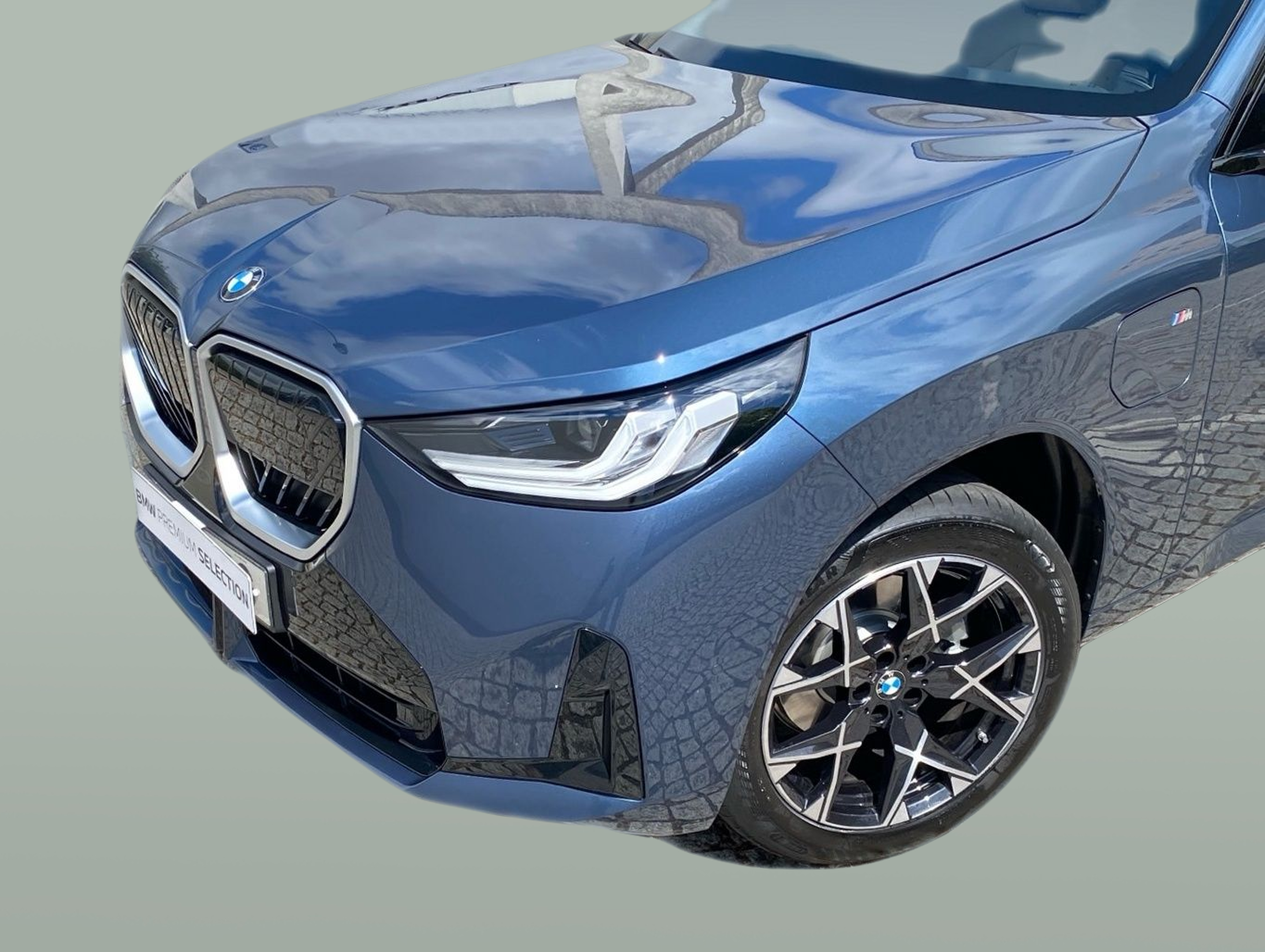 BMW X3 xDrive30e color Azul. Año 2025. 220KW(299CV). Elétrico / Gasolina Híbrido. En concesionario Caetano Baviera Lisboa de Lisboa