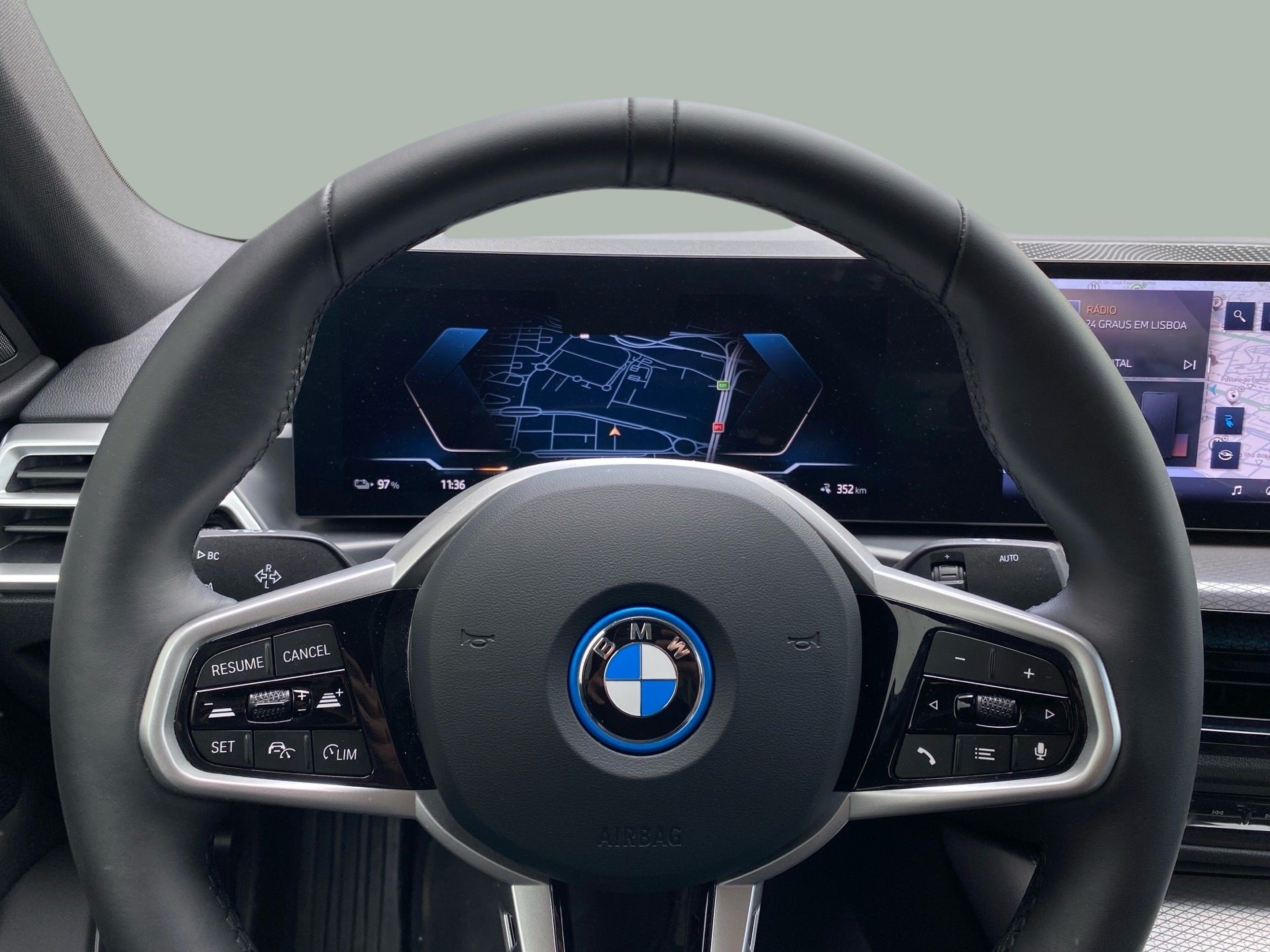 BMW i4 i4 eDrive40 color Gris. Año 2025. 250KW(340CV). Elétrico. En concesionario Caetano Baviera Lisboa de Lisboa