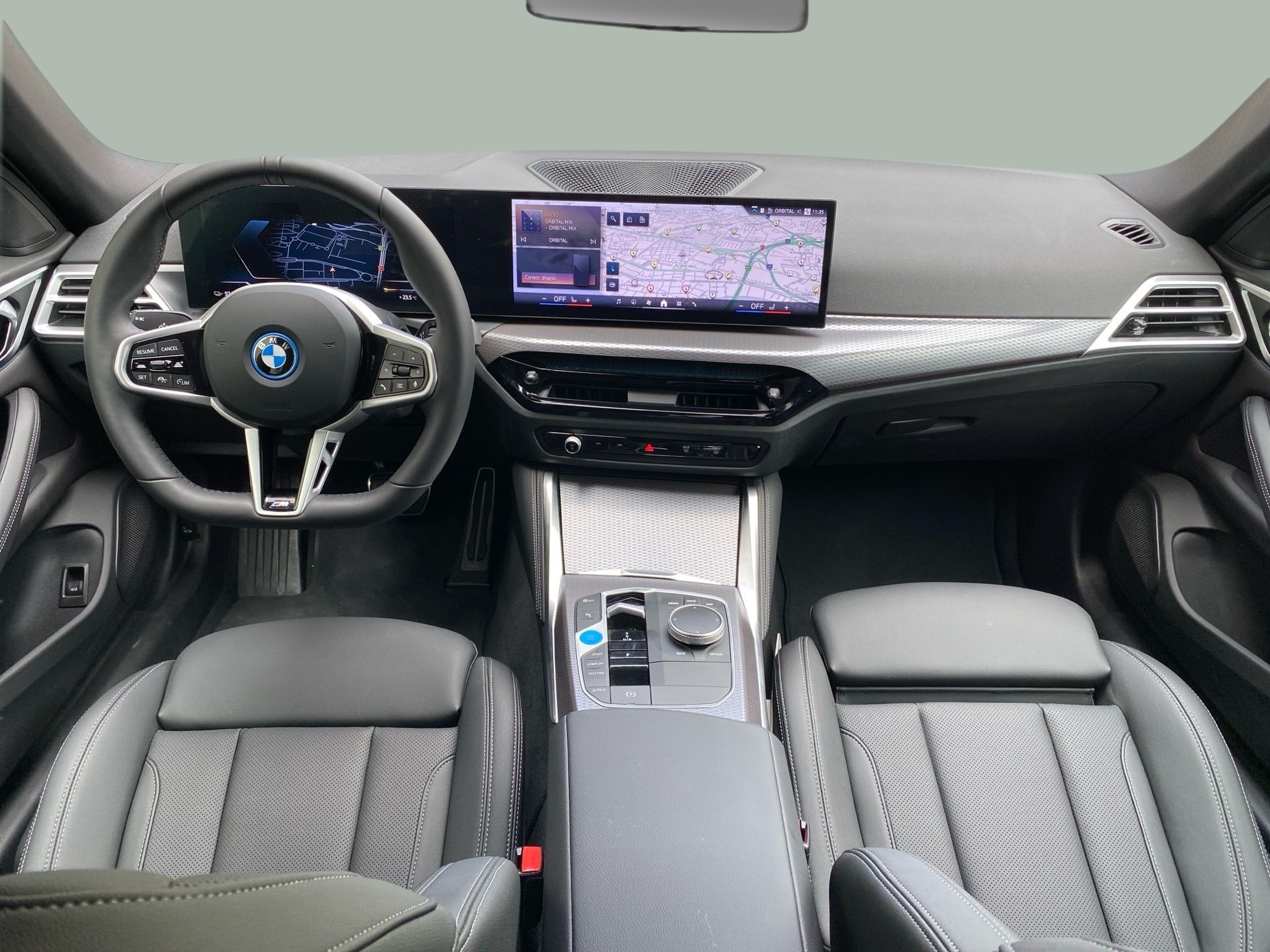 BMW i4 i4 eDrive40 color Gris. Año 2025. 250KW(340CV). Elétrico. En concesionario Caetano Baviera Lisboa de Lisboa