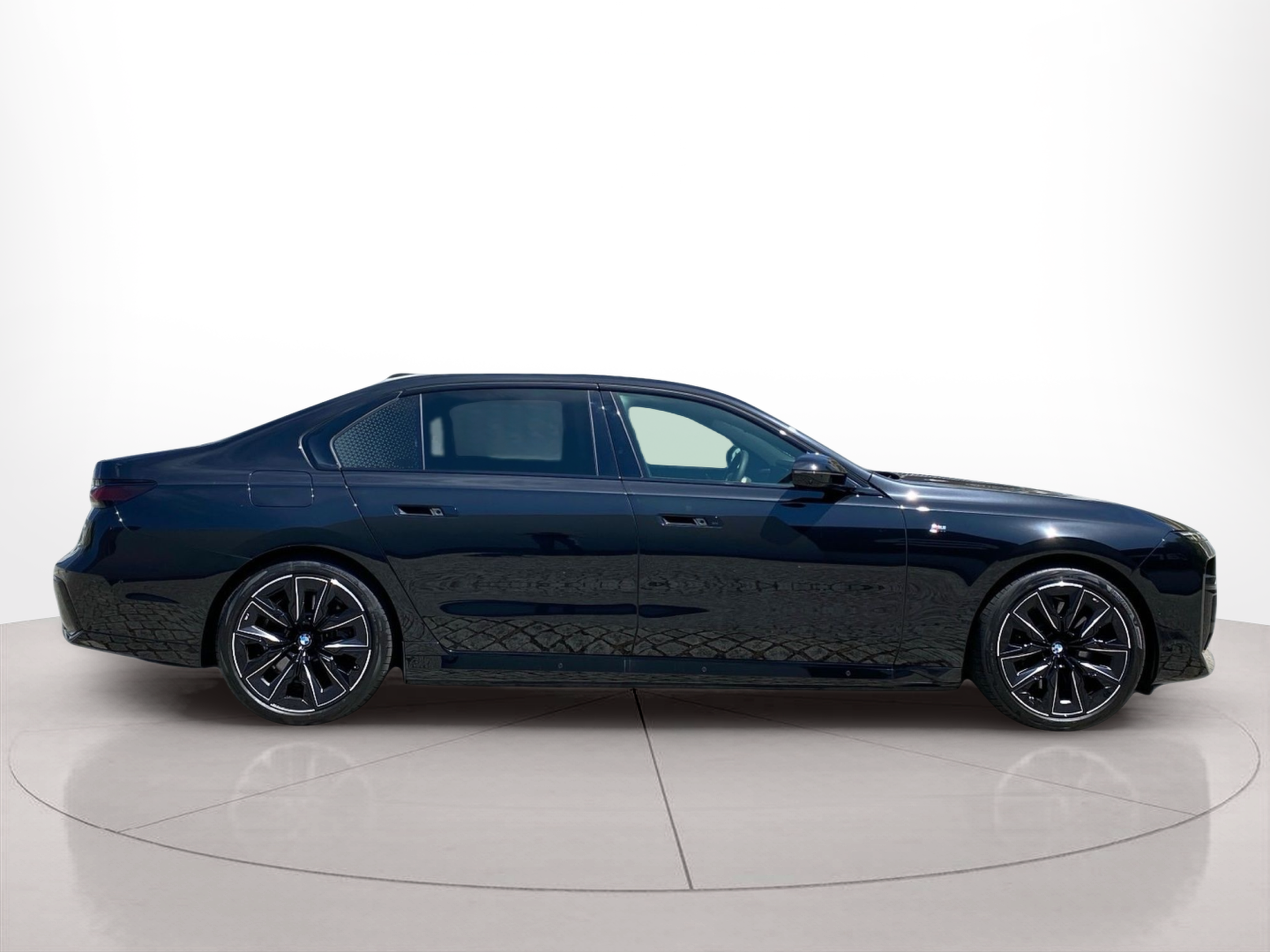 Fotos de BMW I7 eDrive50 color Negro. Año 2025. 335KW(455CV). Elétrico. En concesionario Caetano Baviera Lisboa de Lisboa