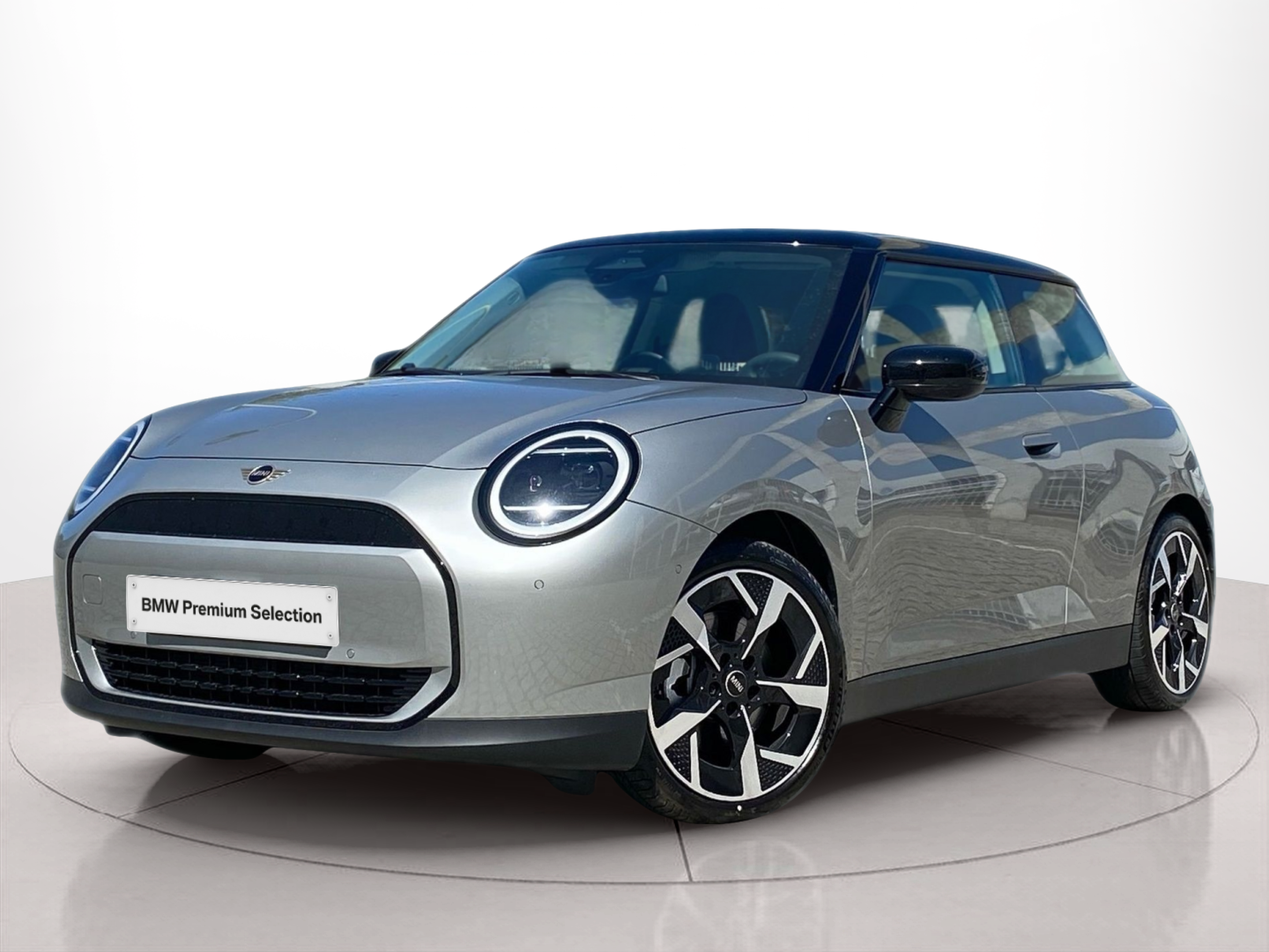 Fotos de MINI 3 Portas Cooper E 135 kW (184 CV)