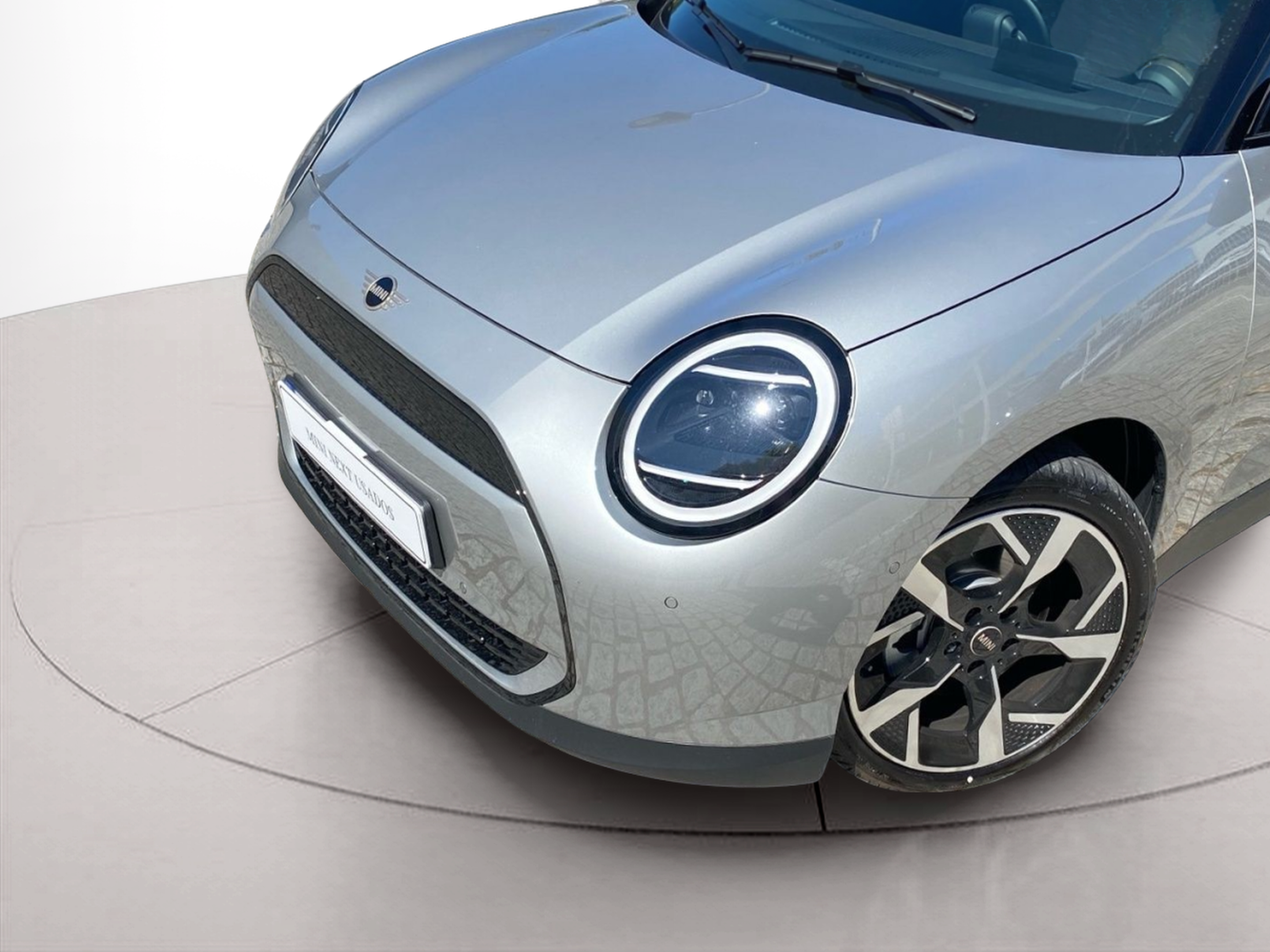 fotoG 5 del MINI MINI 3 Portas Cooper E 135 kW (184 CV) 184cv Elétrico de 2025 em Vila Nova de Gaia