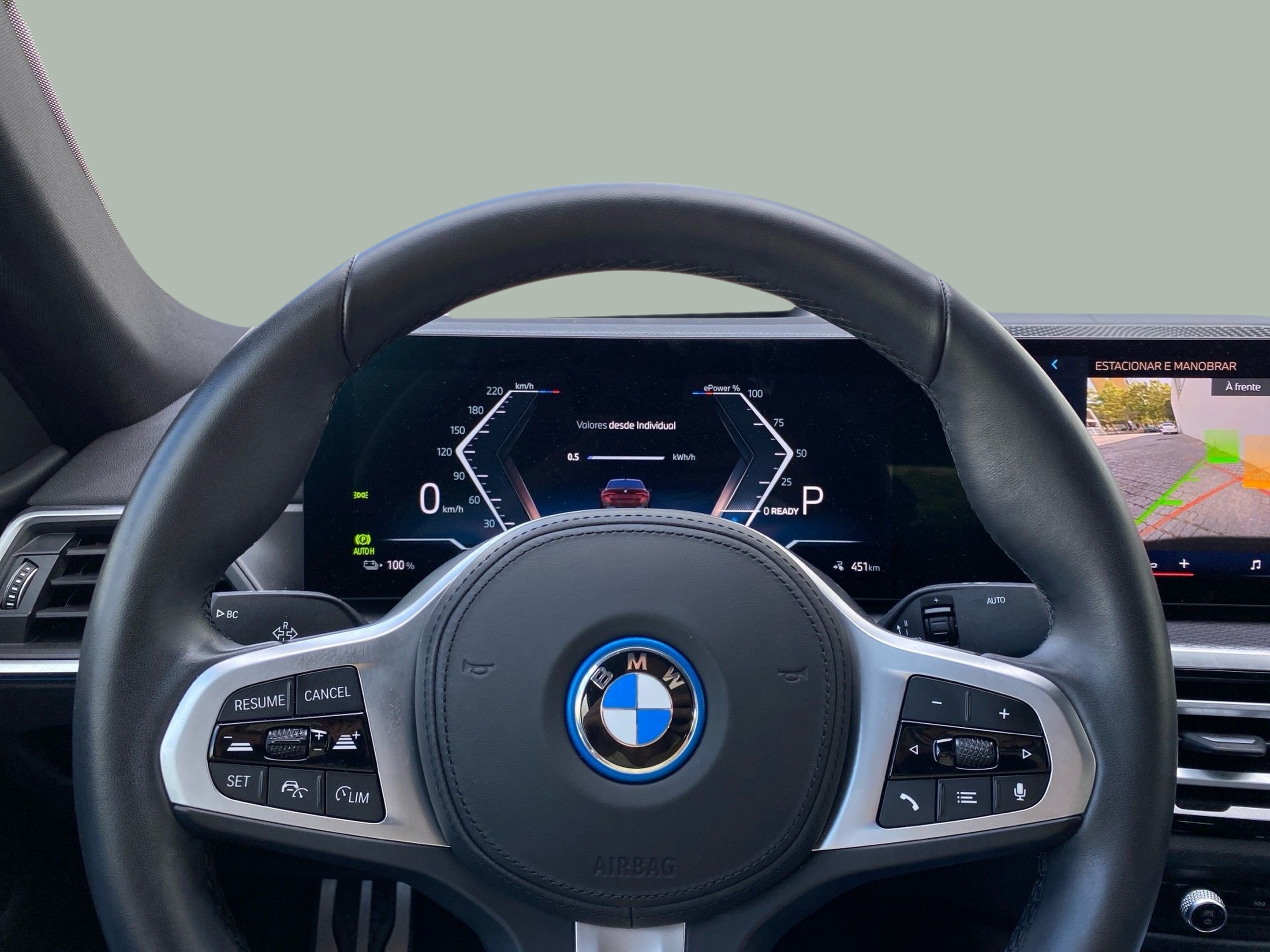 BMW i4 i4 eDrive40 color Rojo. Año 2024. 250KW(340CV). Elétrico. En concesionario Caetano Baviera Lisboa de Lisboa