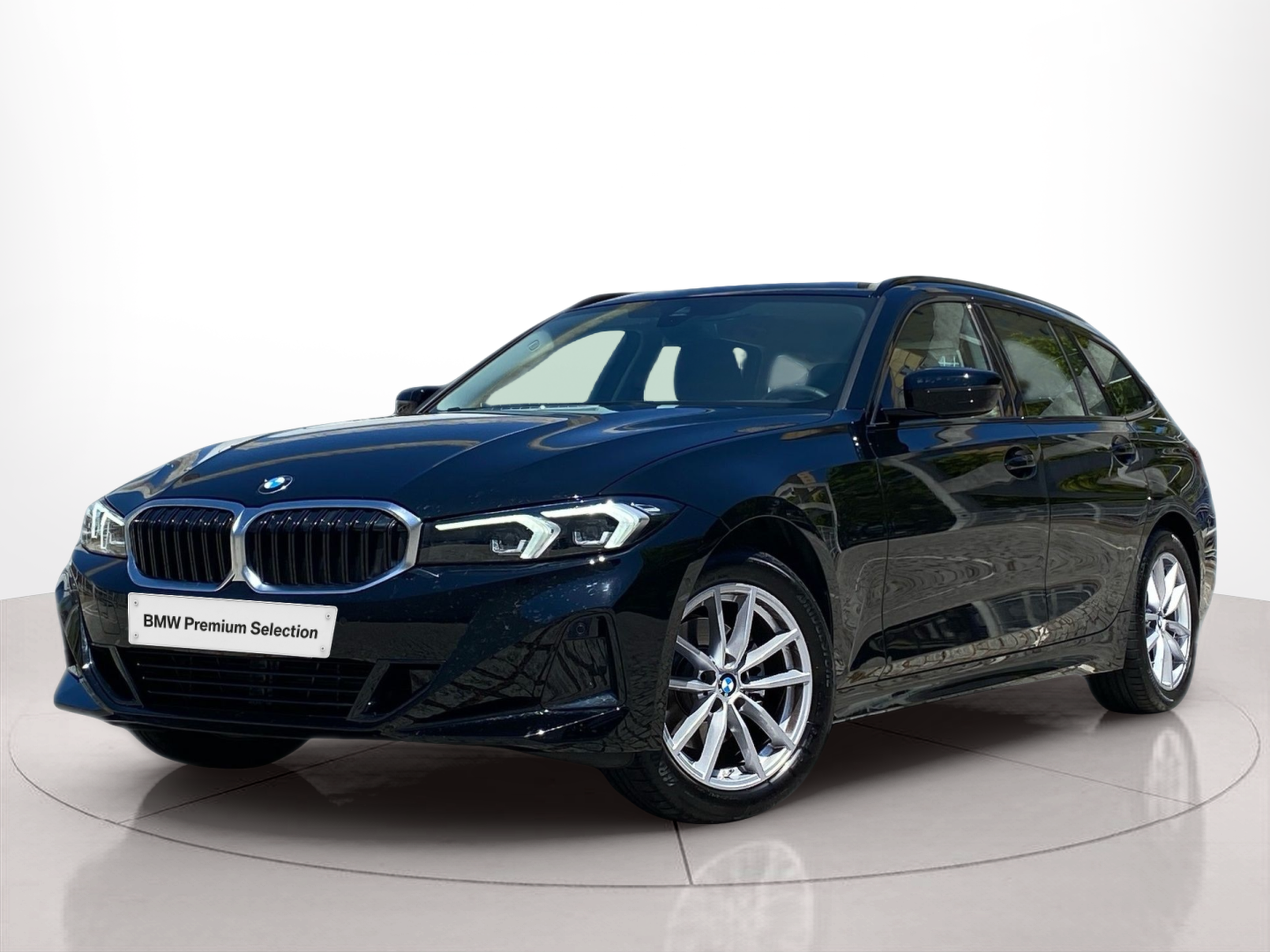 Fotos de BMW Série 3 320d Touring color Negro. Año 2024. 140KW(190CV). Diesel. En concesionario Caetano Baviera Lisboa de Lisboa