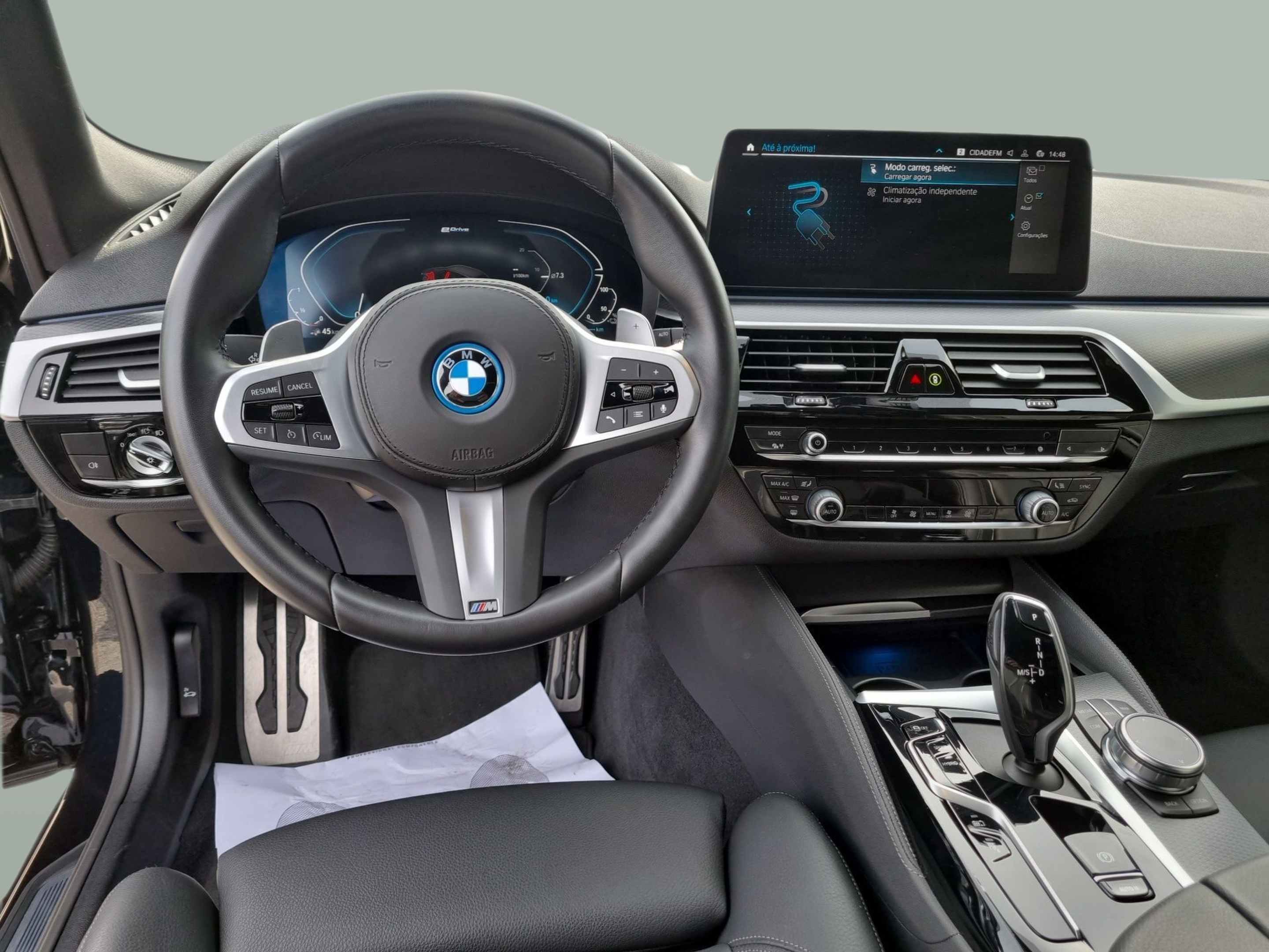 BMW Série 5 530e Touring color Negro. Año 2024. 215KW(292CV). Elétrico / Gasolina Híbrido. En concesionario Caetano Baviera Aveiro de Aveiro