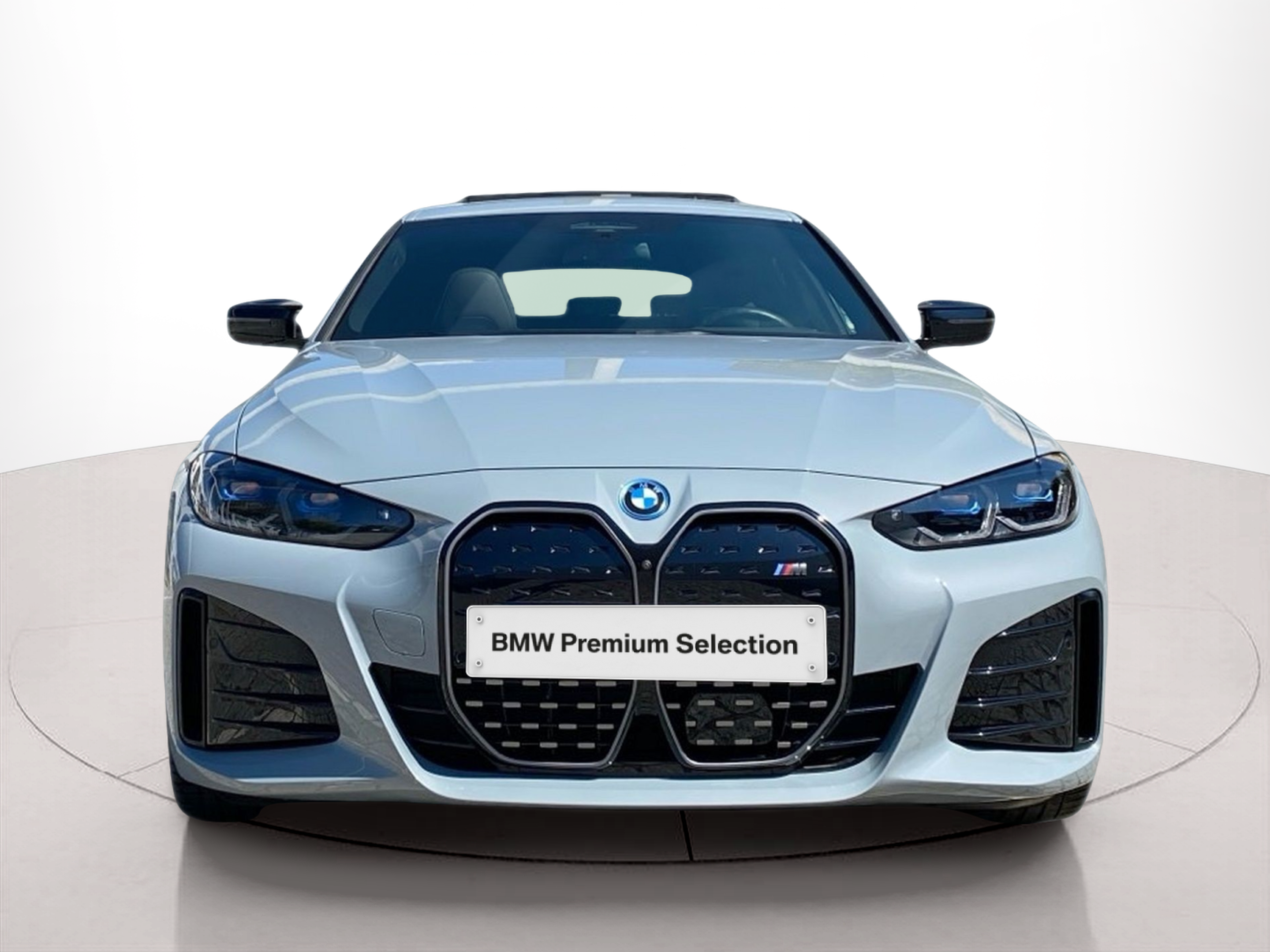 Fotos de BMW i4 i4 M50 color Gris. Año 2023. 400KW(544CV). Elétrico. En concesionario Caetano Baviera Lisboa de Lisboa
