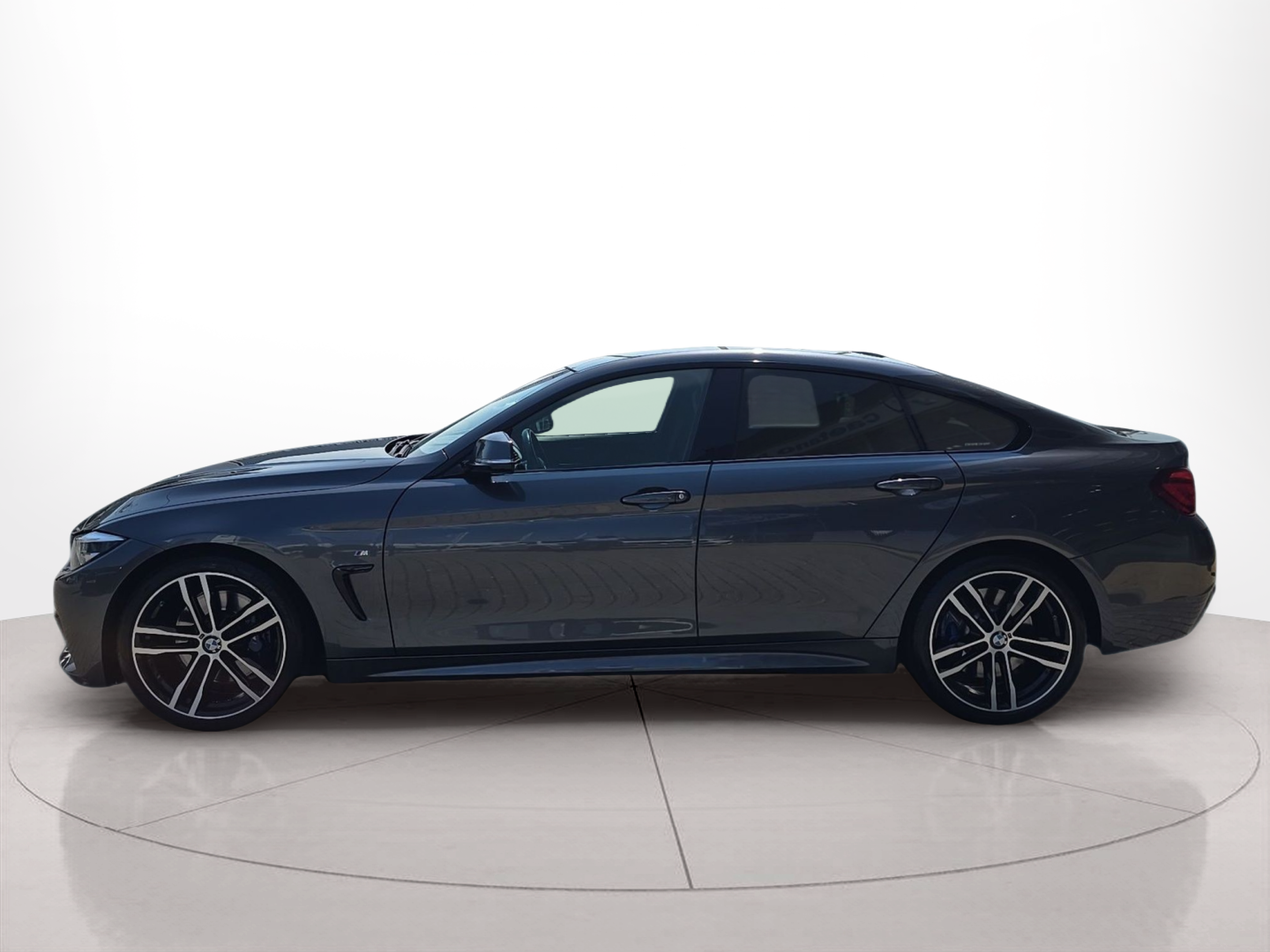 Fotos de BMW Série 4 420d Gran Coupe color Gris. Año 2019. 140KW(190CV). Diesel. En concesionario Caetano Baviera Santa Maria da Feira de Santa Maria da Feira