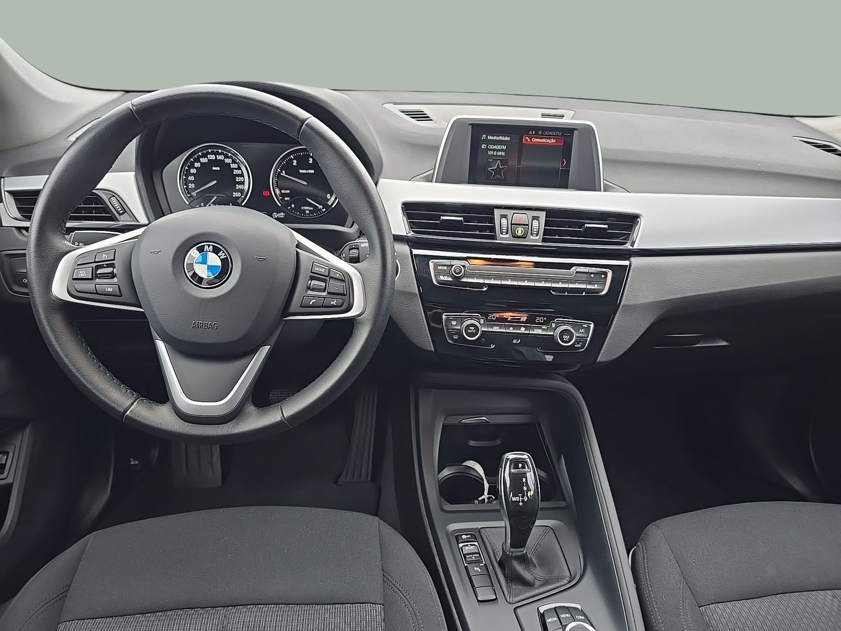 BMW X1 sDrive16d color Negro. Año 2019. 85KW(116CV). Diesel. En concesionario Caetano Baviera Santa Maria da Feira de Santa Maria da Feira
