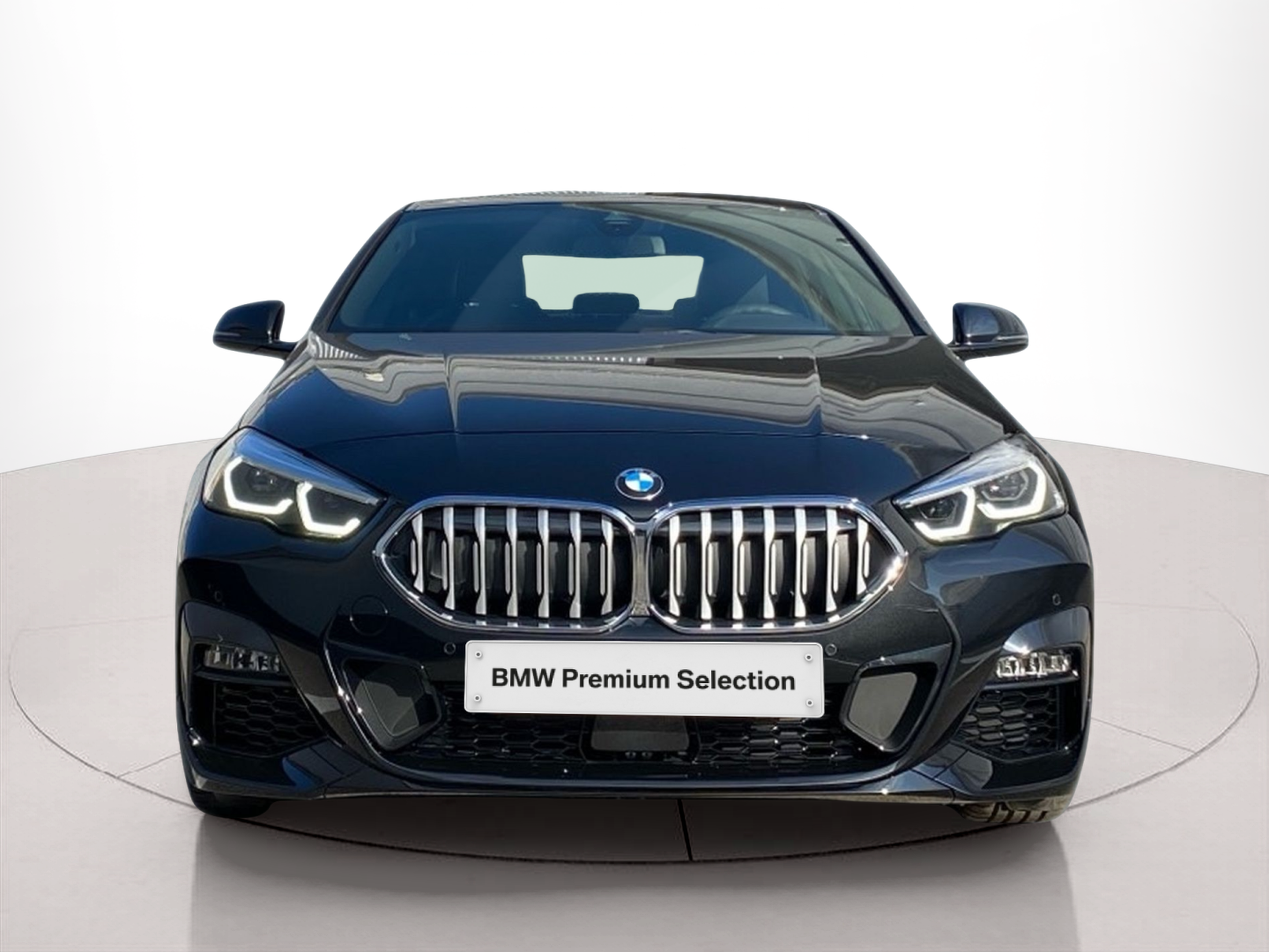 Fotos de BMW Série 2 216d Gran Coupe color Negro. Año 2024. 85KW(116CV). Diesel. En concesionario Caetano Baviera Lisboa de Lisboa