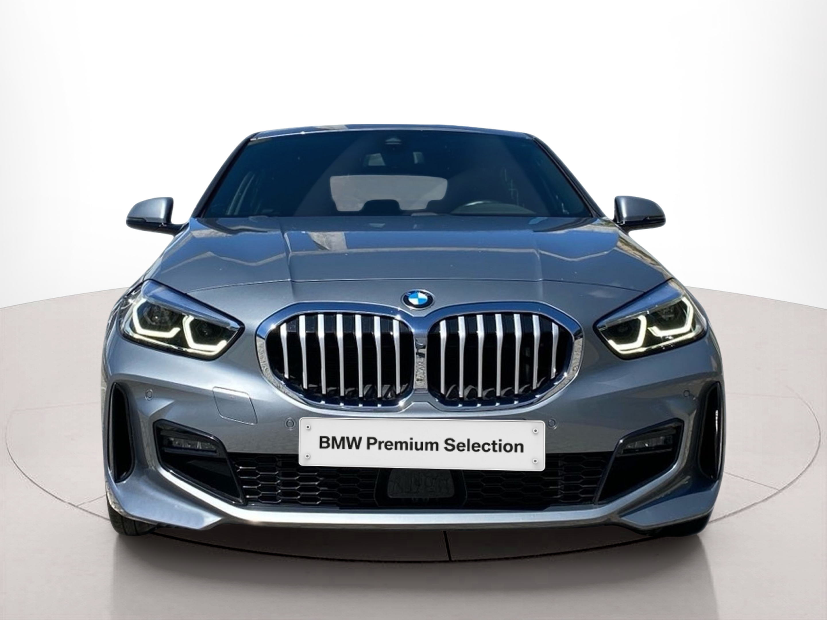 Fotos de BMW Série 1 116d color Gris. Año 2024. 85KW(116CV). Diesel. En concesionario Caetano Baviera Lisboa de Lisboa