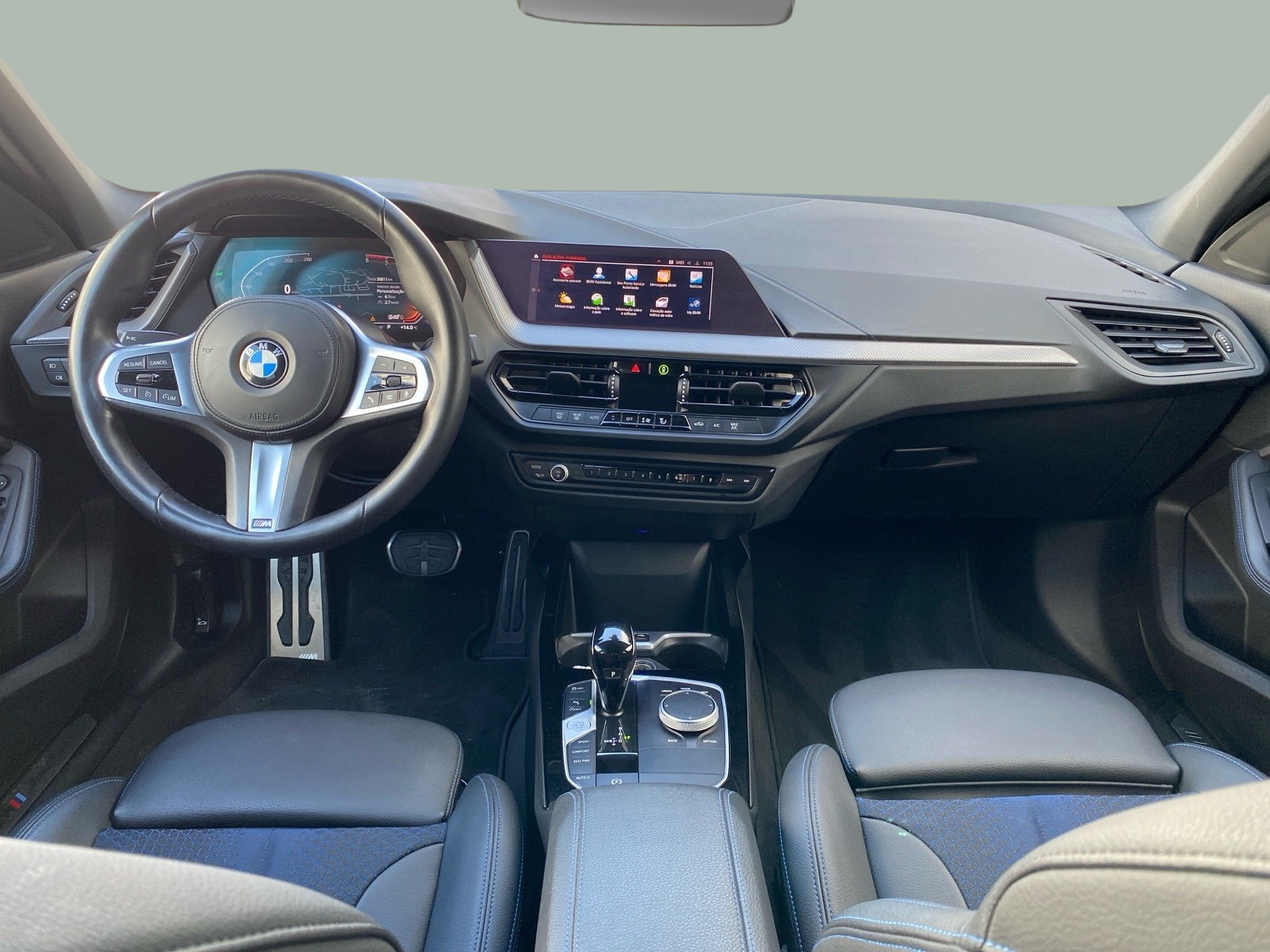 BMW Série 1 116d color Negro. Año 2024. 85KW(116CV). Diesel. En concesionario Caetano Baviera Lisboa de Lisboa