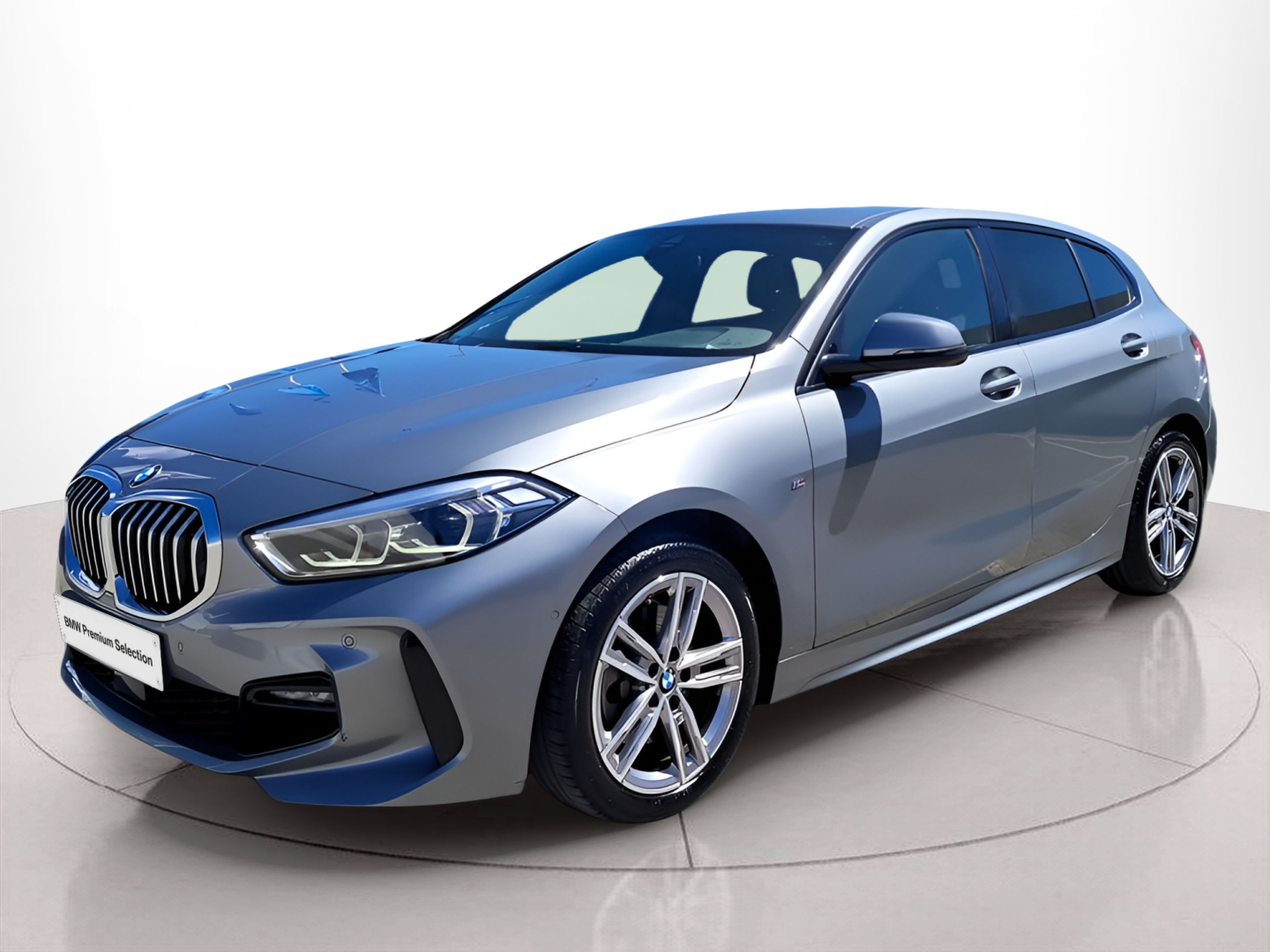 Fotos de BMW Série 1 116d color Gris. Año 2024. 85KW(116CV). Diesel. En concesionario Caetano Baviera Portimão de Portimão